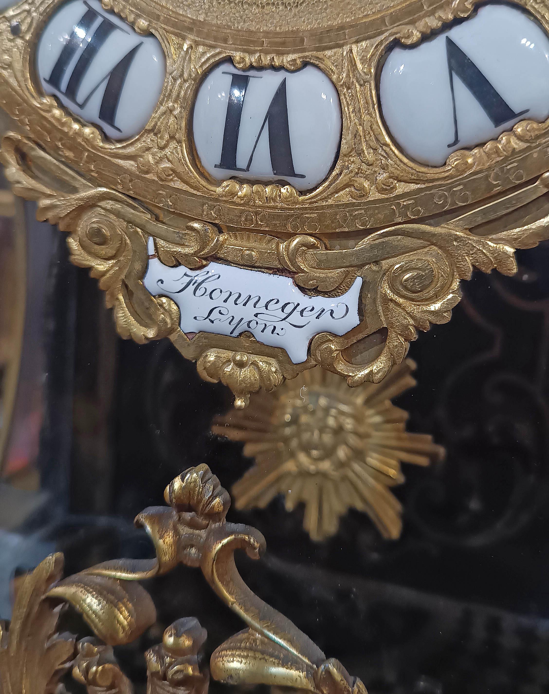 19th Century MID-19th CENTURY LOUIS XV STYLE CLOCK IN GILT BRONZE AND INLAYS For Sale