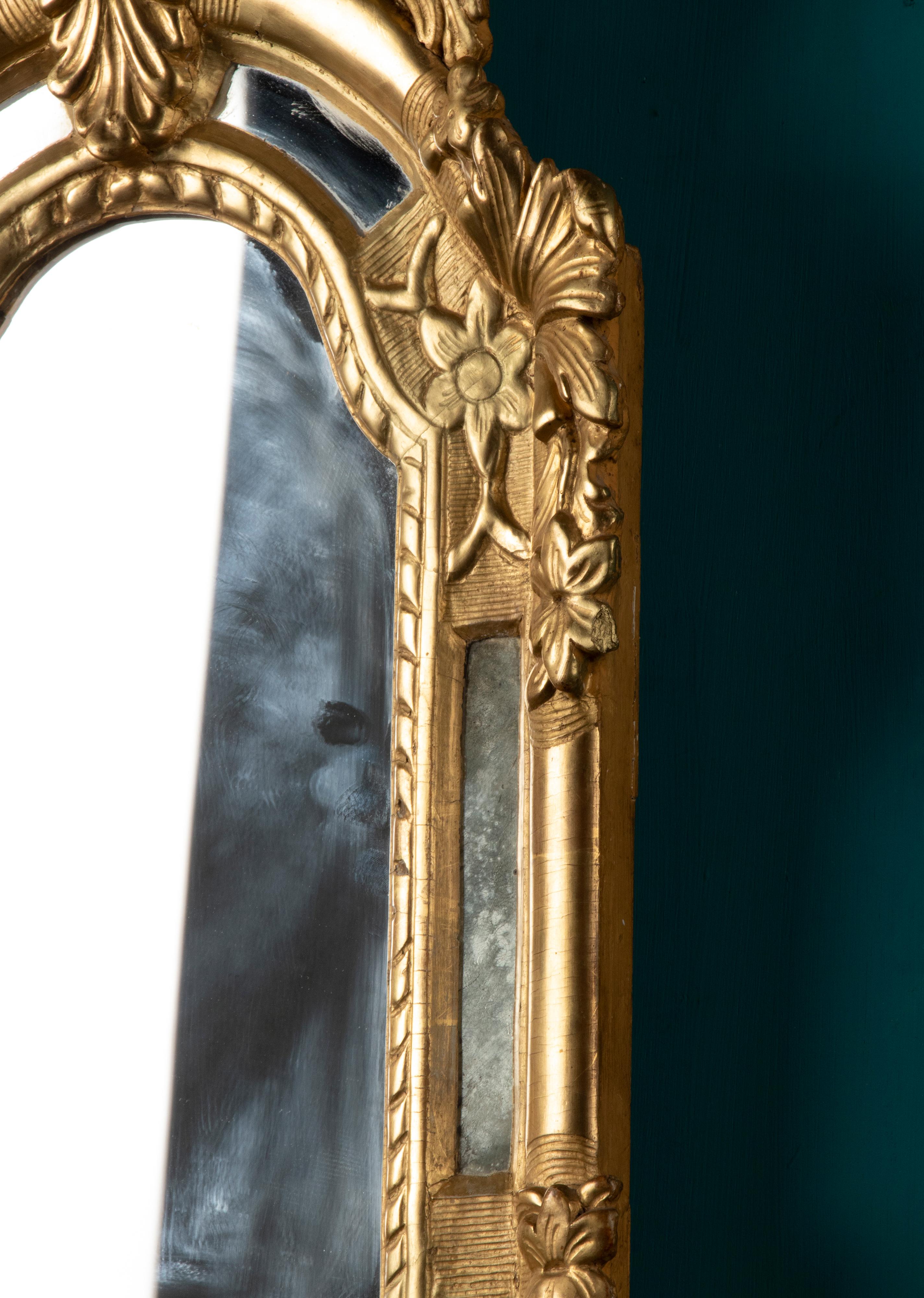 Mid 19th Century Louis XV Style Gold Leaf Wooden Carved Mirror In Good Condition In Casteren, Noord-Brabant