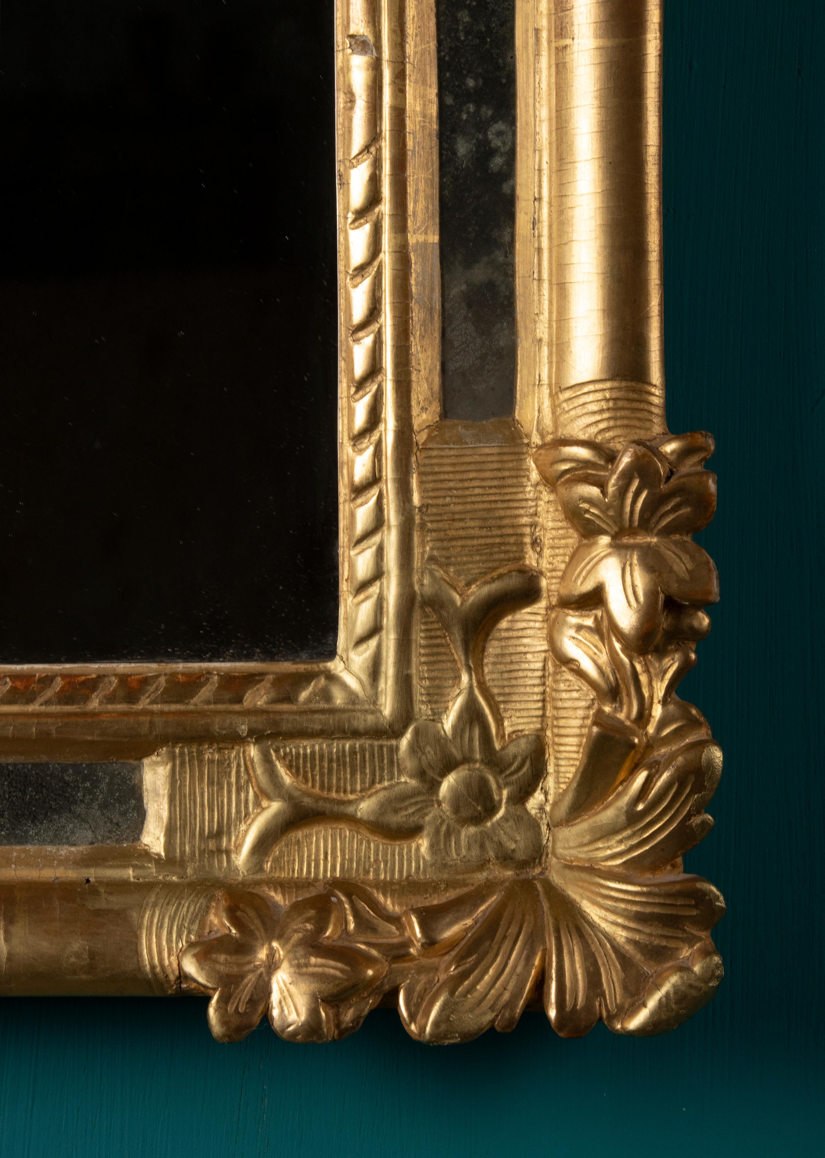 Mid 19th Century Louis XV Style Gold Leaf Wooden Carved Mirror 3