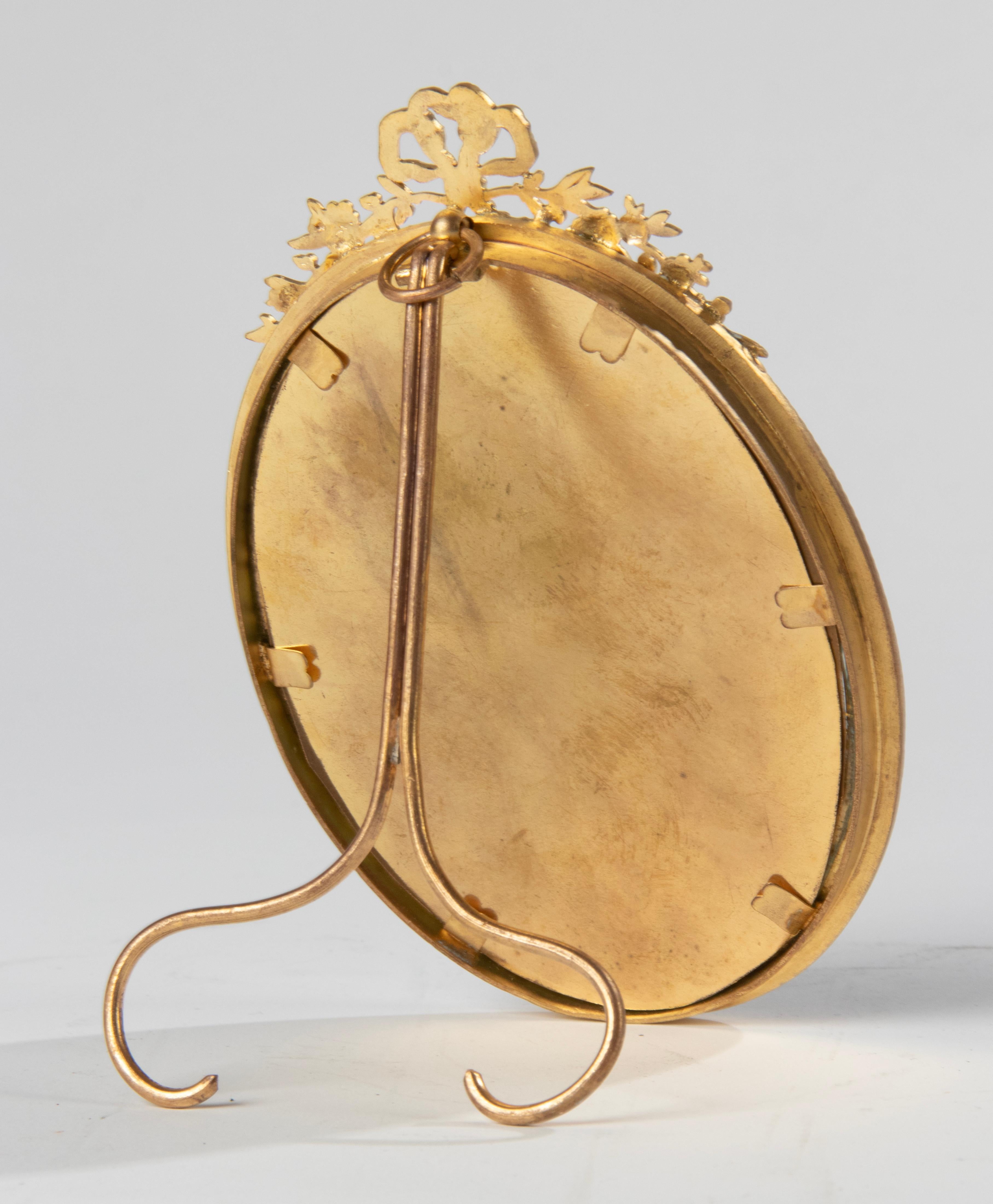 Mid-19th Century Louis XVI Ormolu Gilt Bronze Style Oval Picture Frame 9
