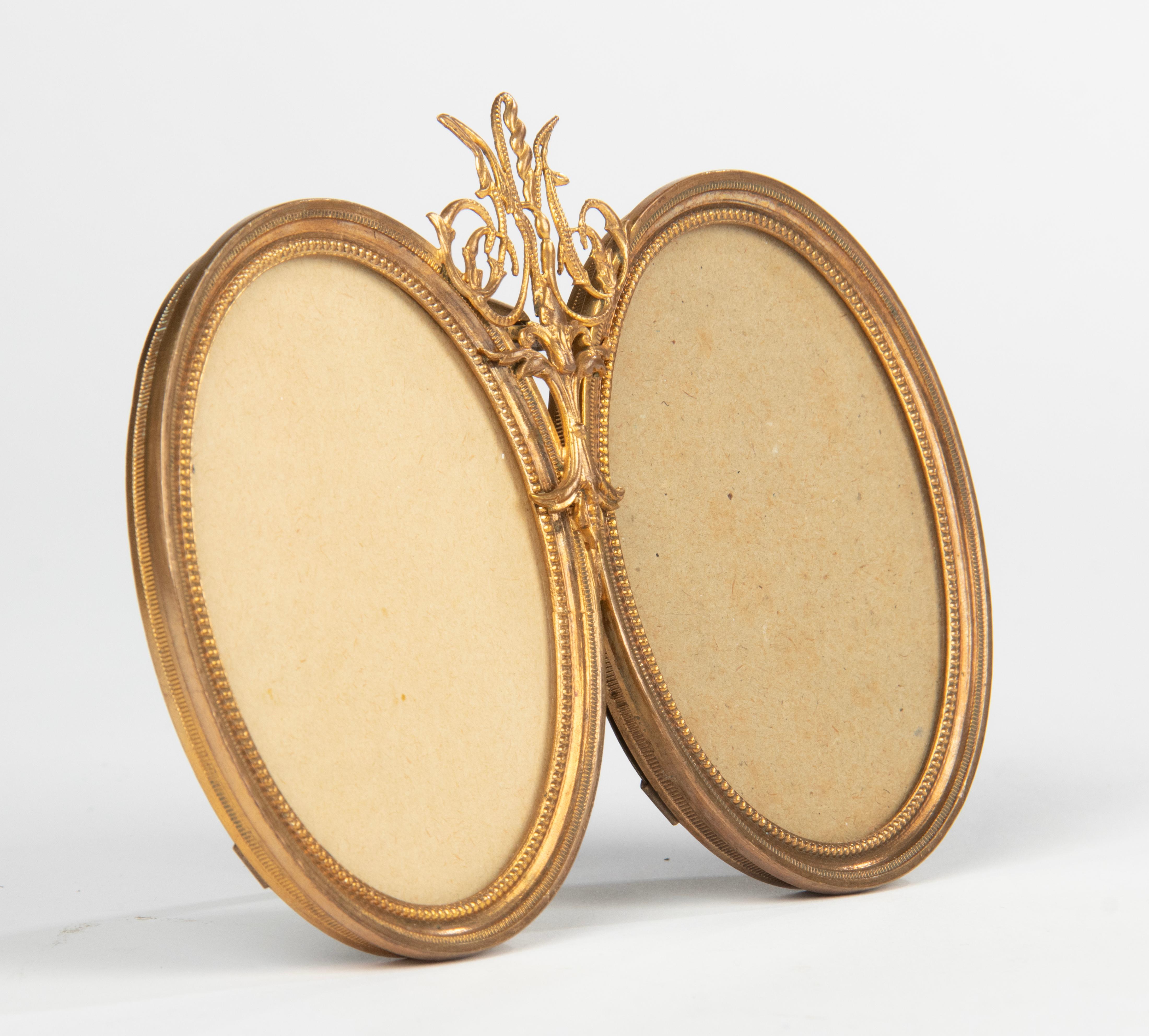 Mid-19th Century Louis XVI Style Ormolu Gilt Bronze Oval Double Picture Frame 9