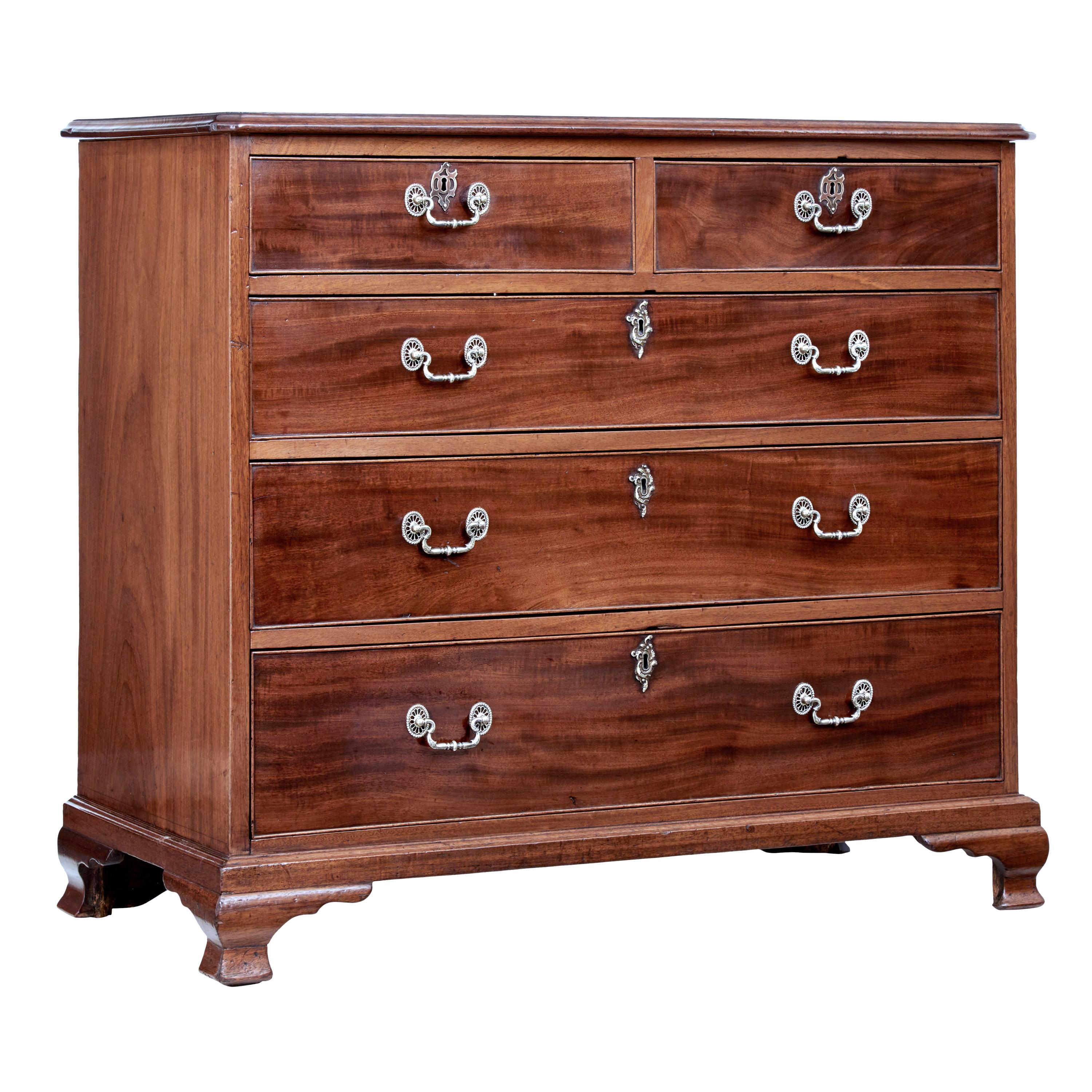 Mid-19th Century Mahogany Chest of Drawers