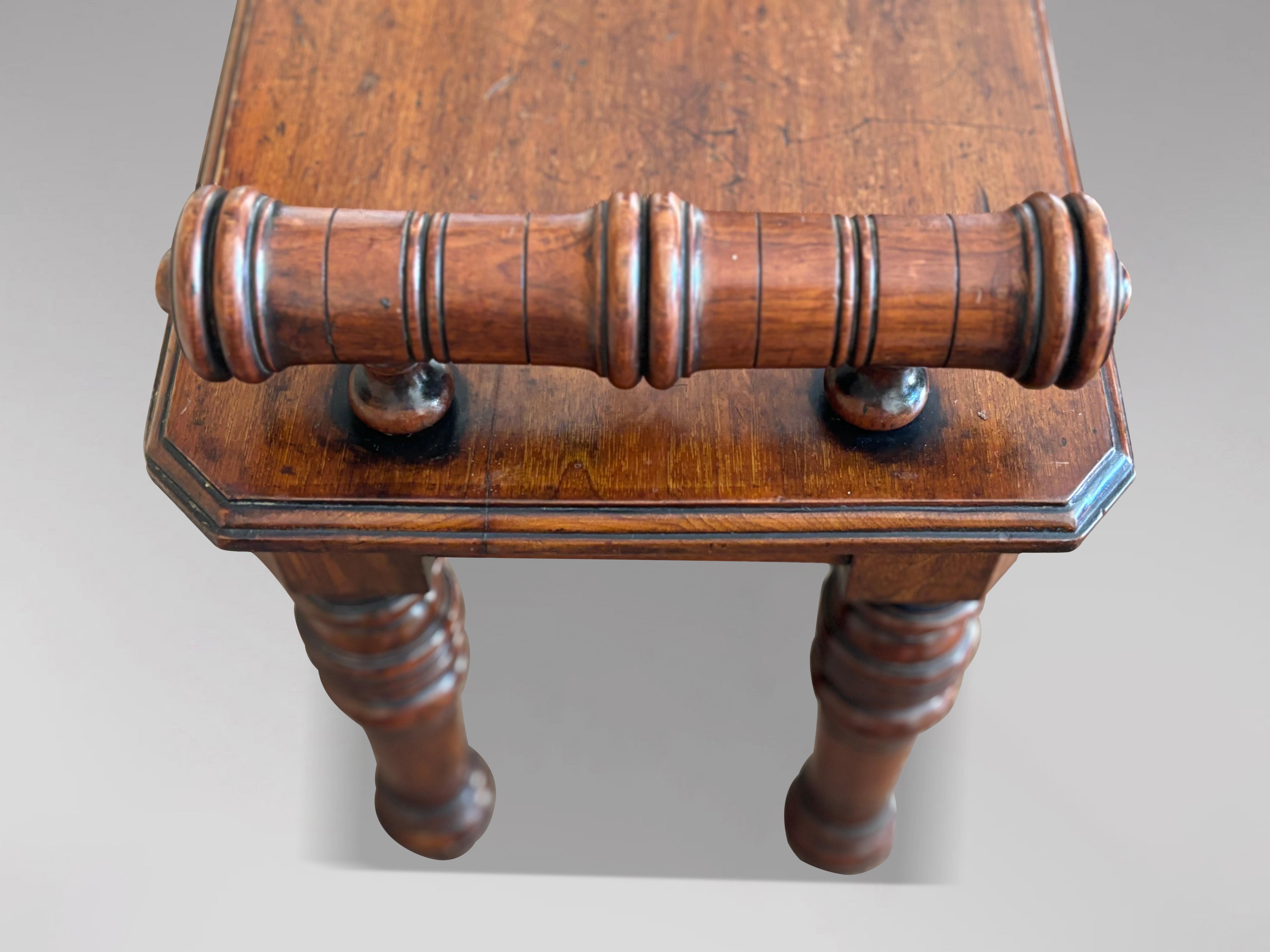 Banco de salón o asiento de ventana de caoba de mediados del siglo XIX en venta 2