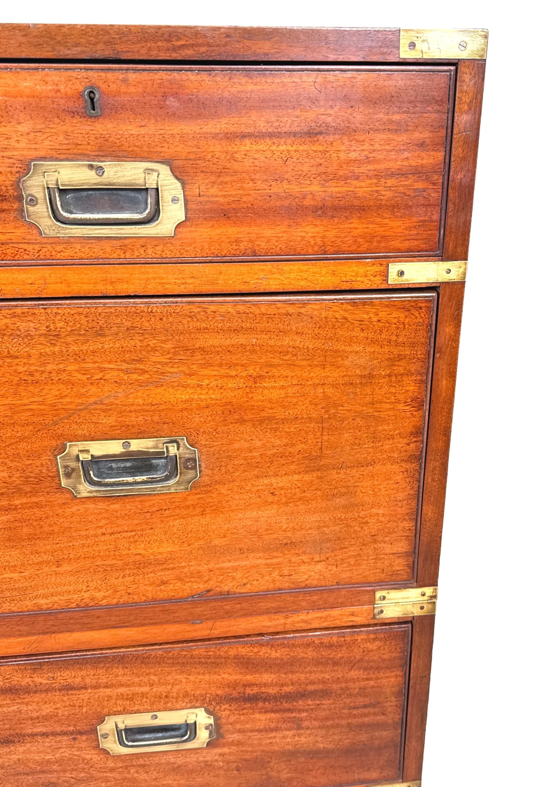 Mid 19th Century Mahogany Military Campaign Chest Of Drawers en vente 3