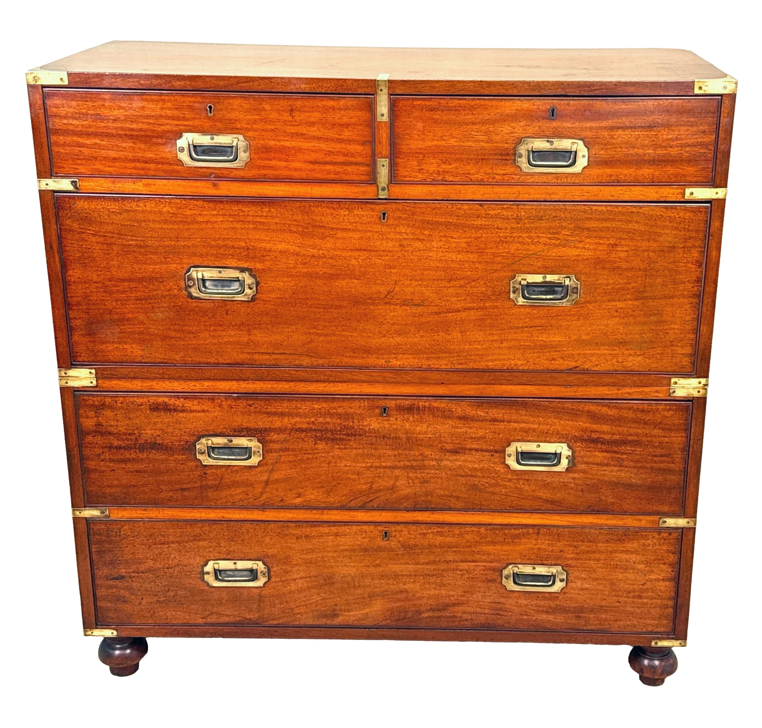 Mid 19th Century Mahogany Military Campaign Chest Of Drawers en vente 6