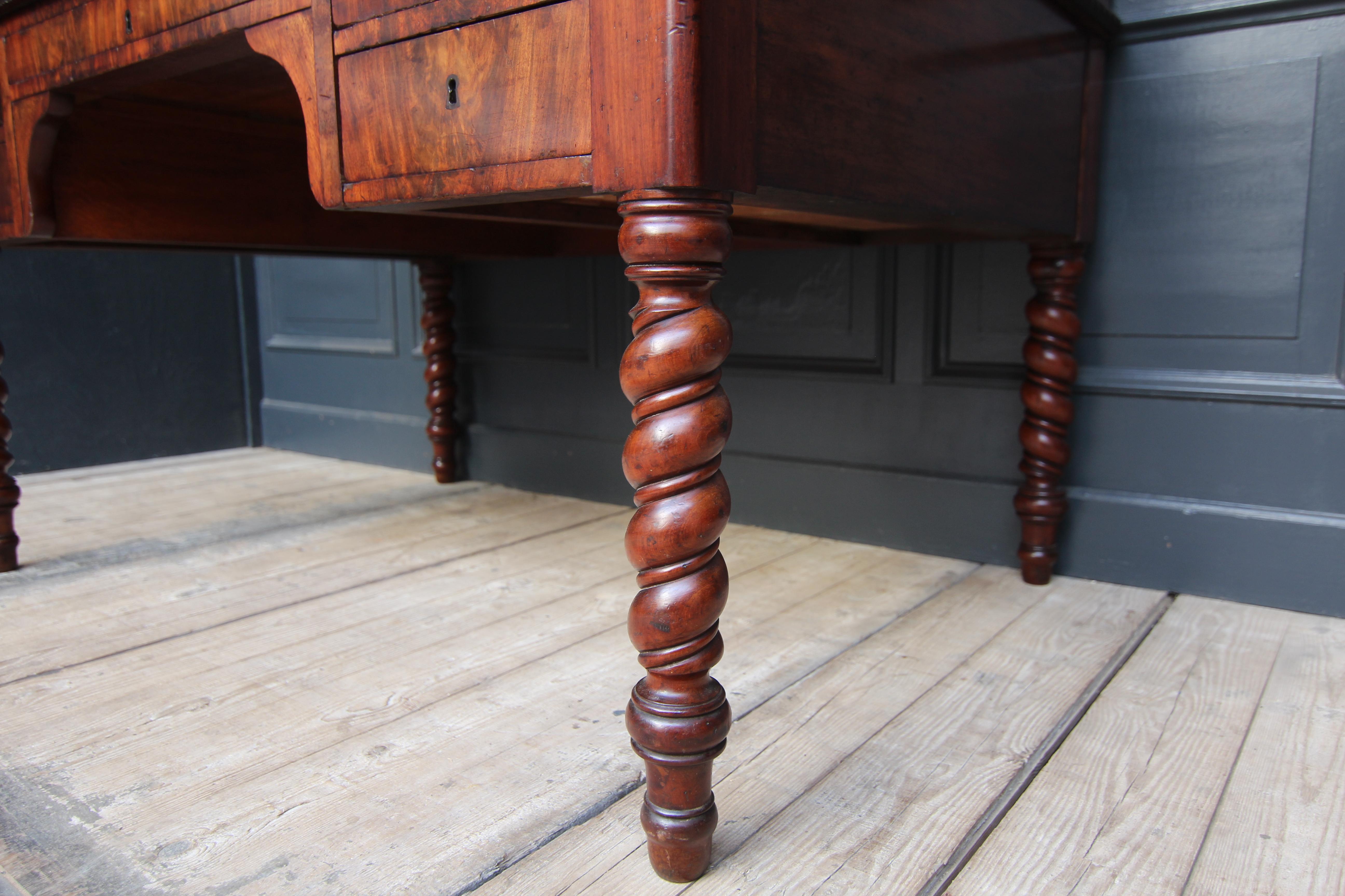 Mid 19th Century Mahogany Roll Top Writing Desk For Sale 2