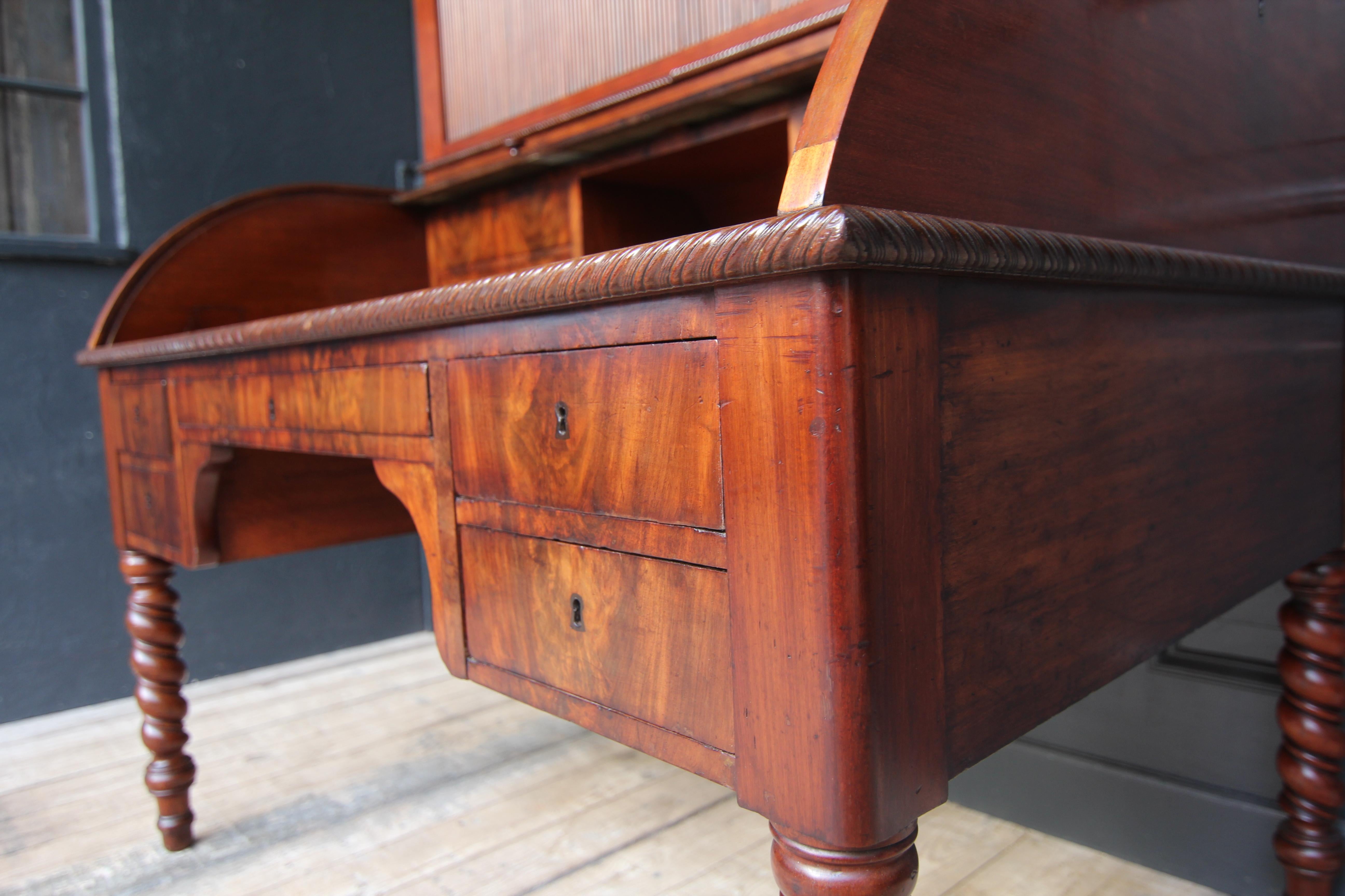Mid 19th Century Mahogany Roll Top Writing Desk For Sale 1