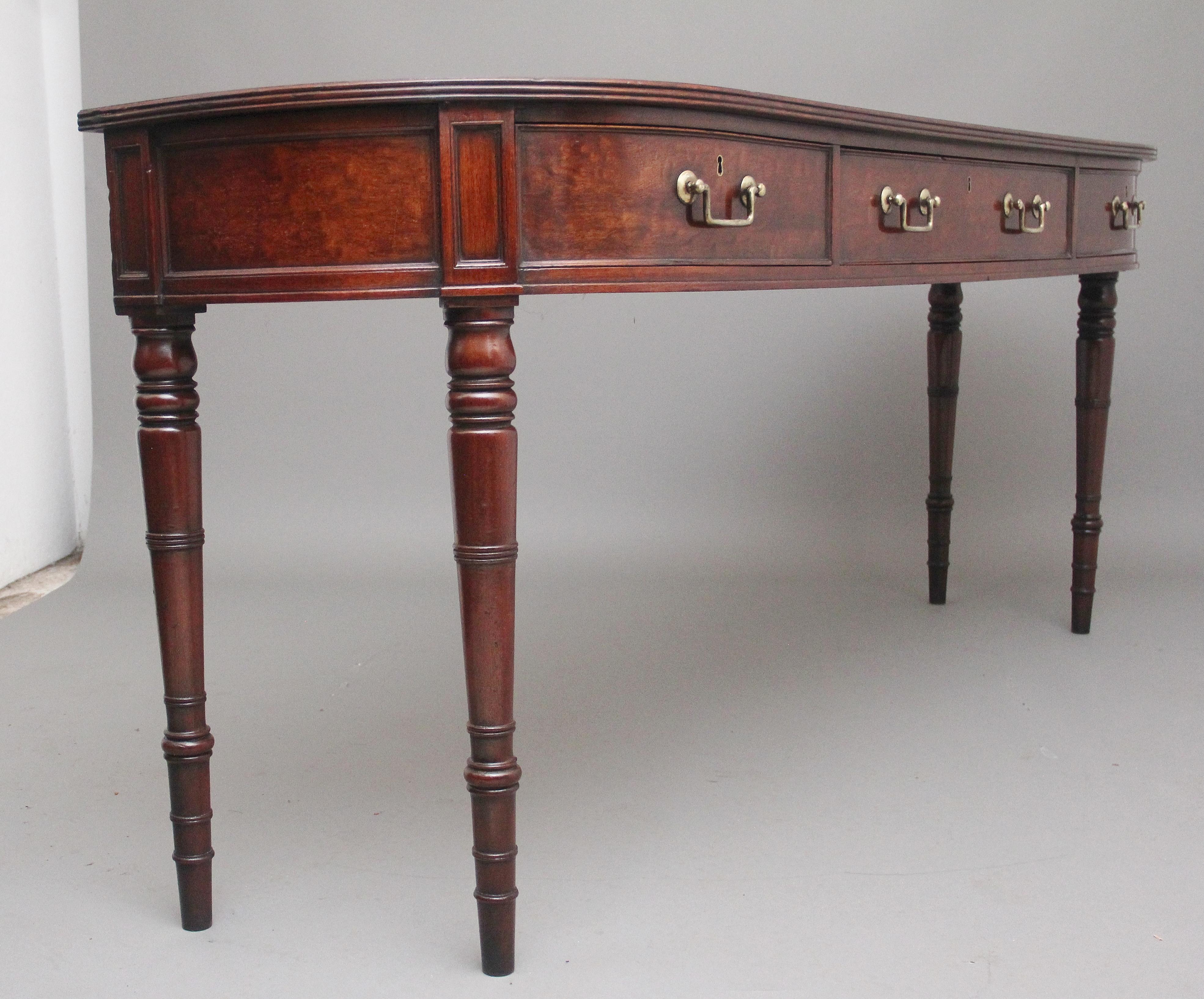 Mid-19th Century Mahogany Serving Table In Good Condition In Martlesham, GB
