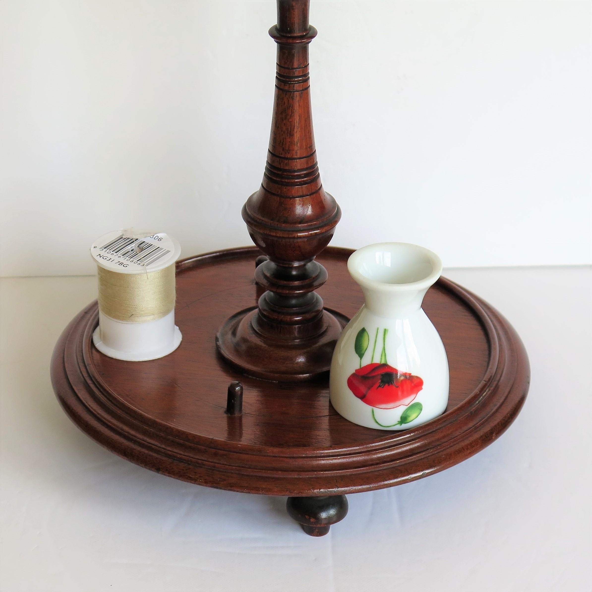 Mid-19th Century walnut Treen Bobbin Stand Finely Hand Turned, circa 1850 For Sale 11