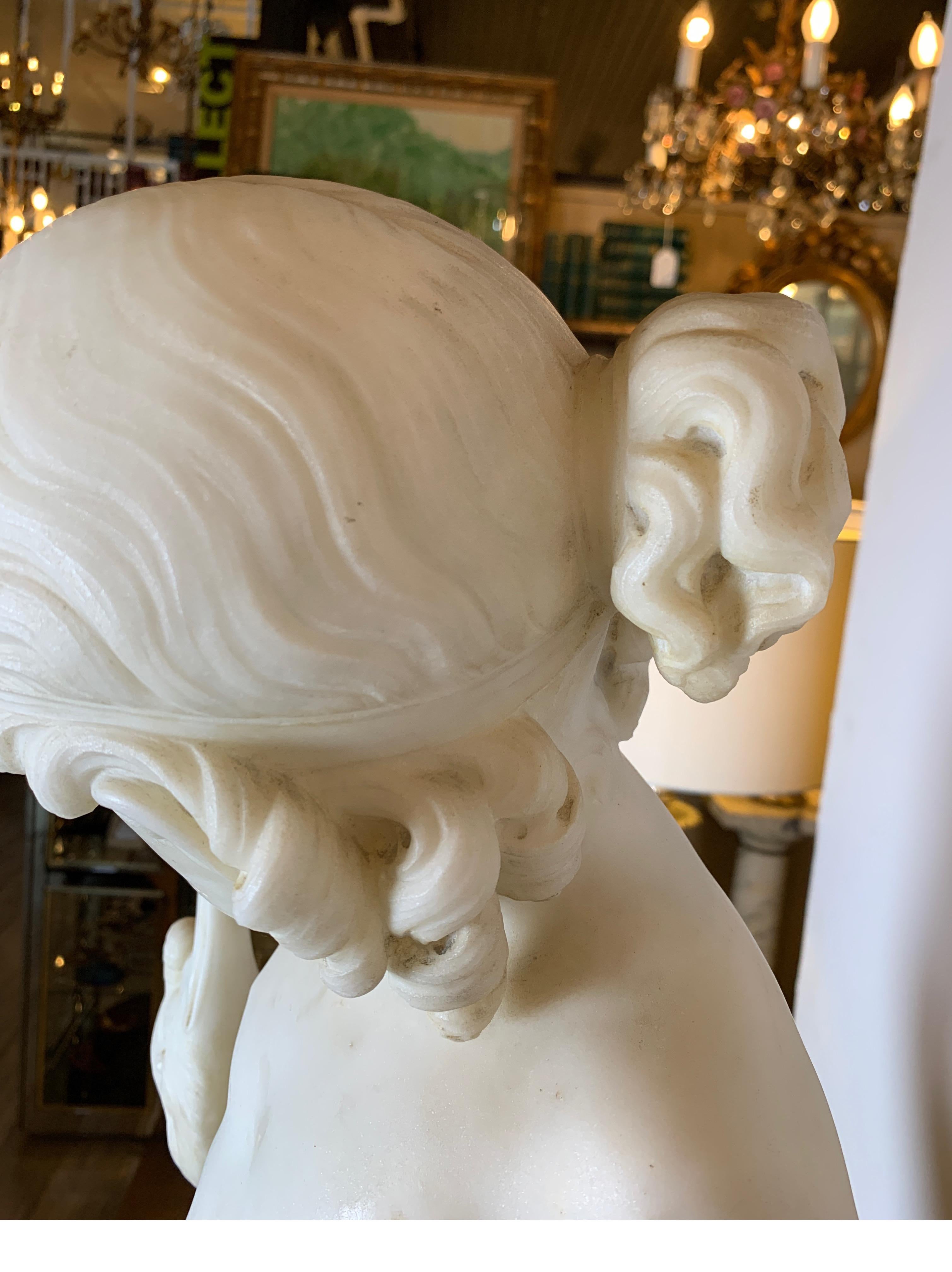 Mid-19th Century Marble Sculpture of a Young Leda and the Swan, Italy 9
