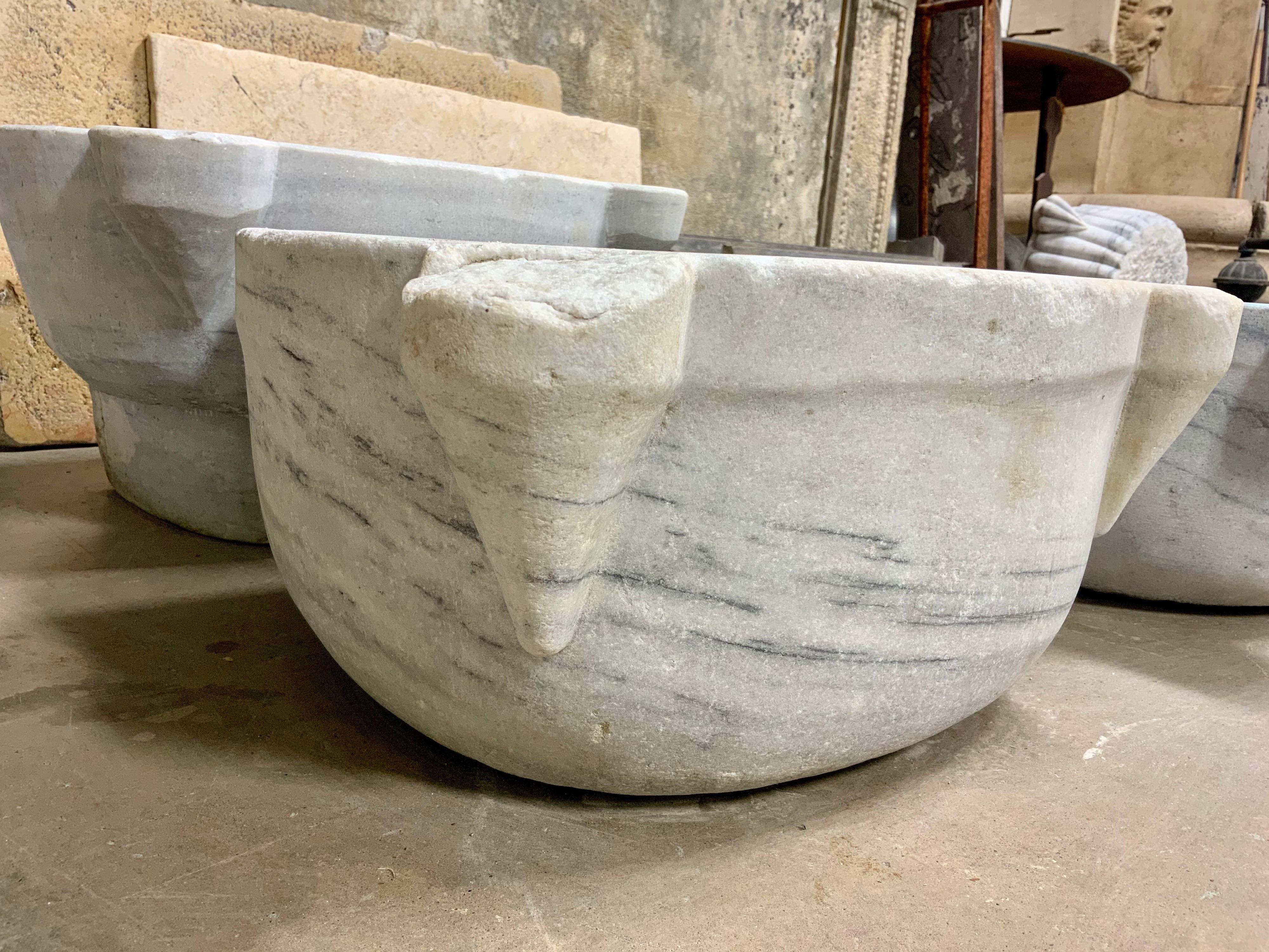 Mid-19th Century Marble Sink from Greece In Good Condition In Dallas, TX