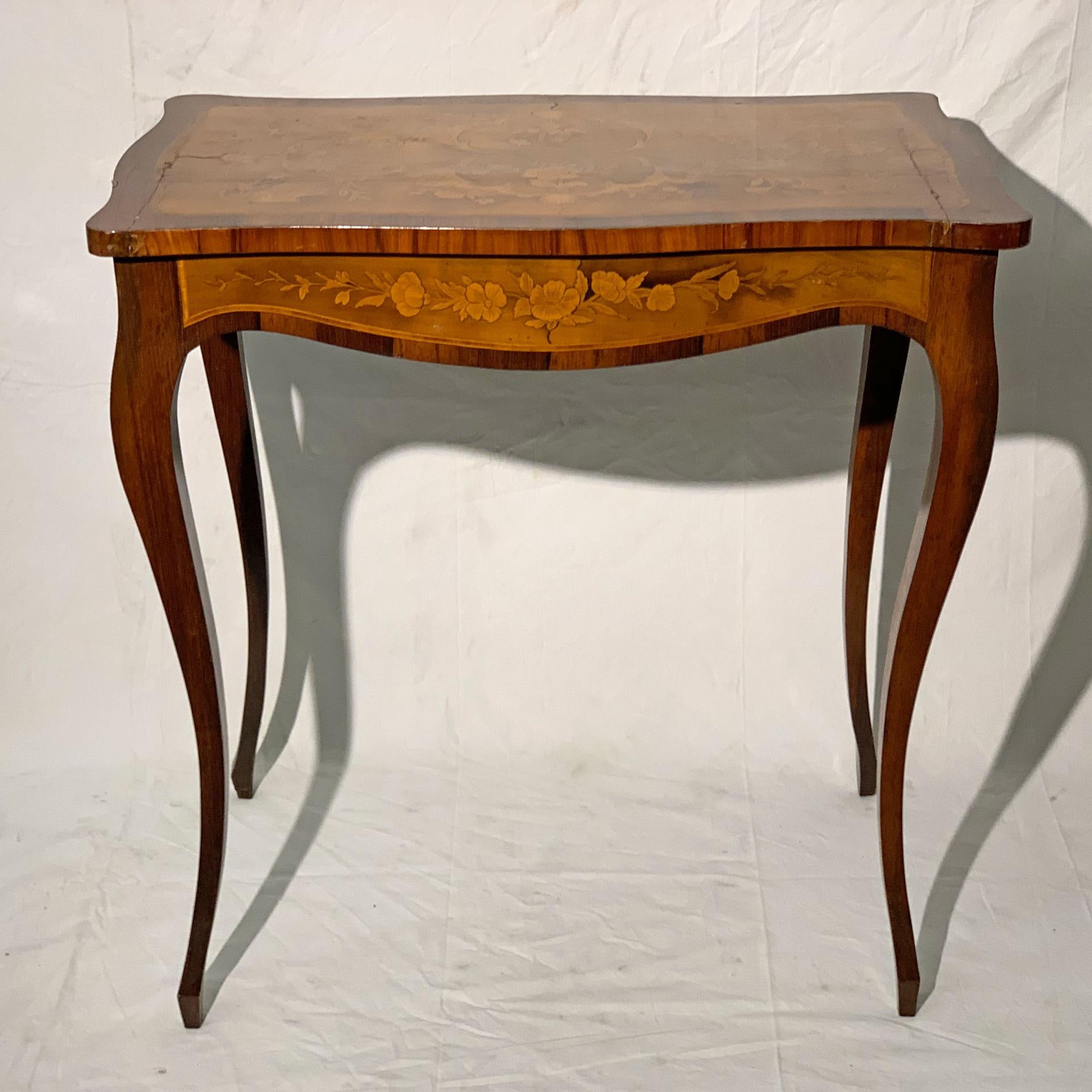 TABLE NAPOLEON III INLAID DU MILIEU DU 19e SIÈCLE en vente 1