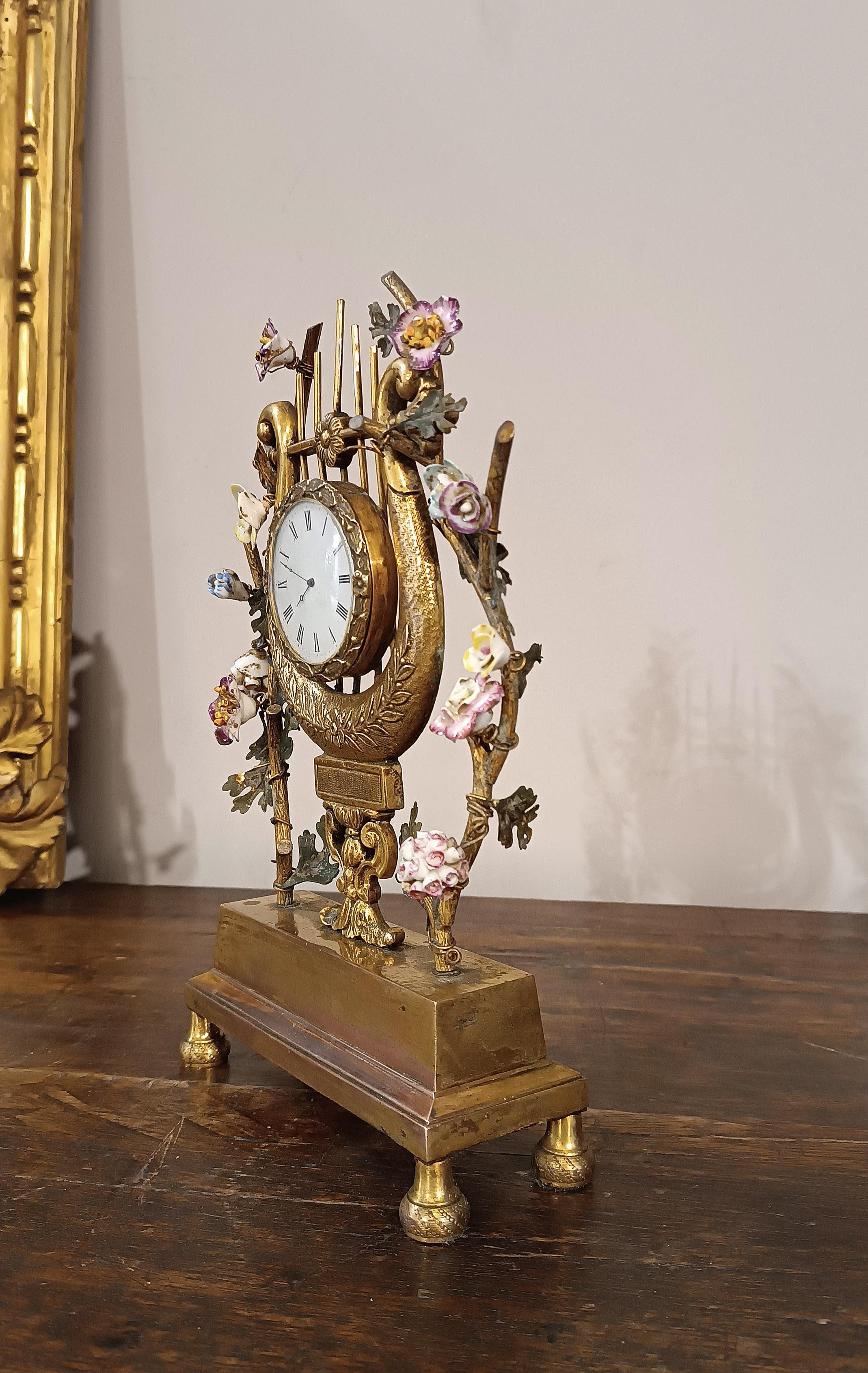 Napoleone III MID 19th CENTURY NAPOLEON III LIRE PENDULUM in vendita