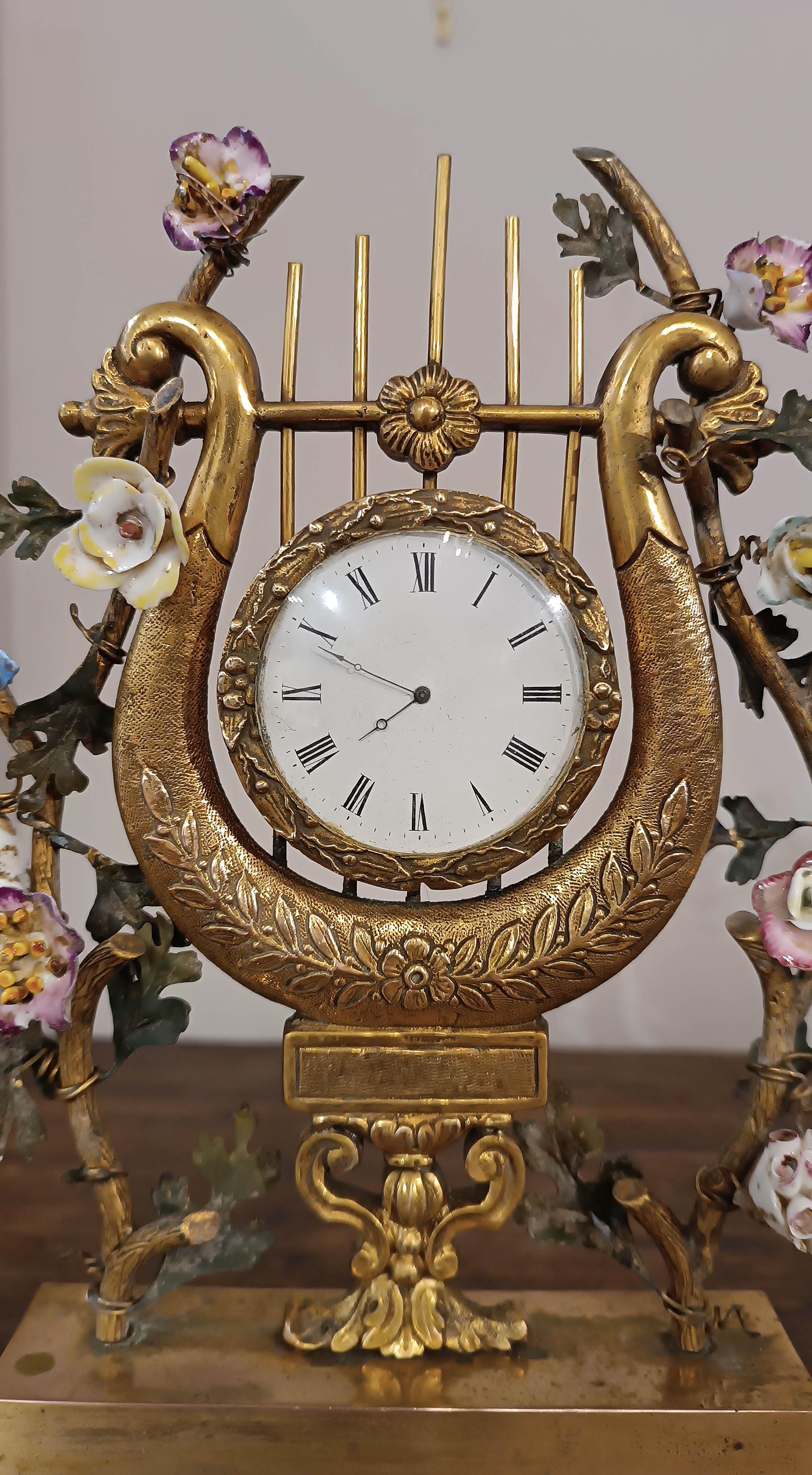 Dorato MID 19th CENTURY NAPOLEON III LIRE PENDULUM in vendita