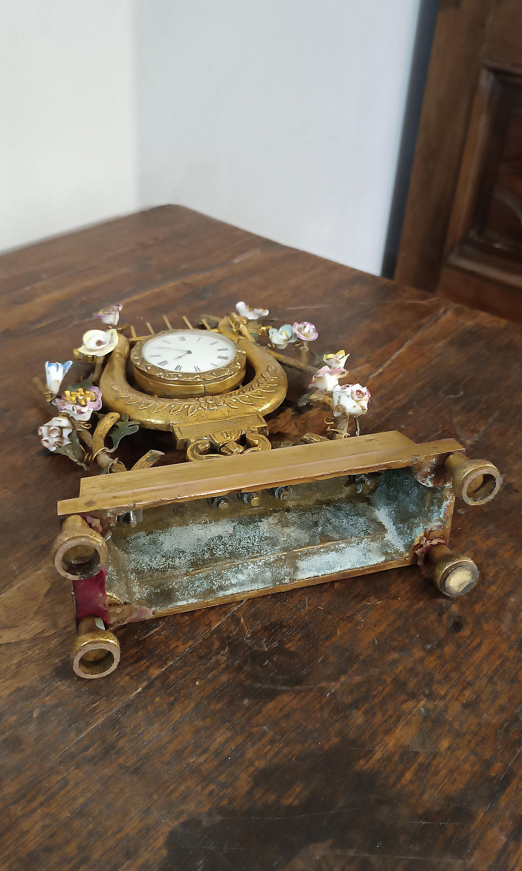 MID 19th CENTURY NAPOLEON III LIRE PENDULUM in vendita 1