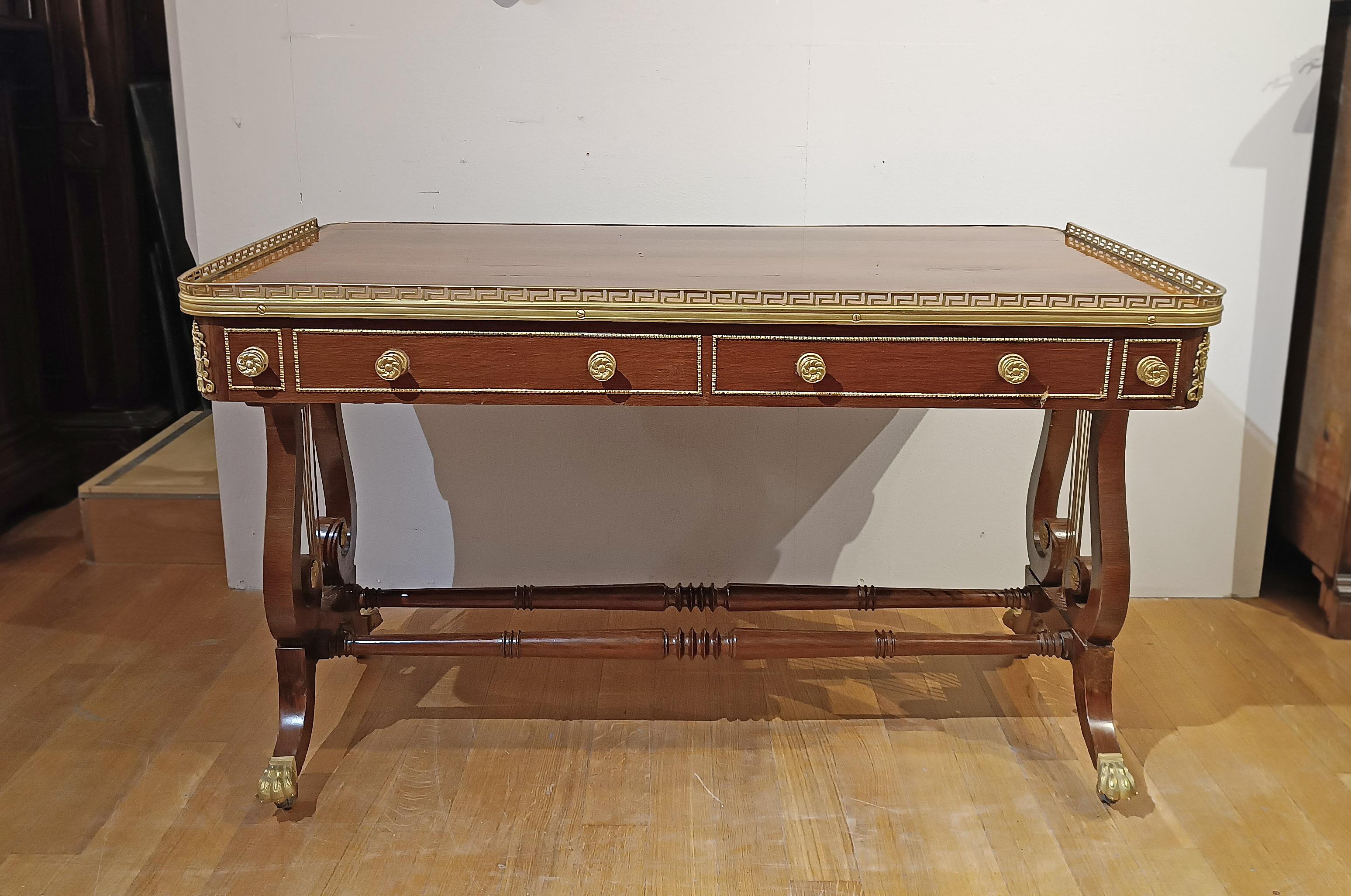 Italiano SCRIVANIA IN VENEZIA DI NAPOLEONE III DELLA METÀ DEL XIX SECOLO in vendita