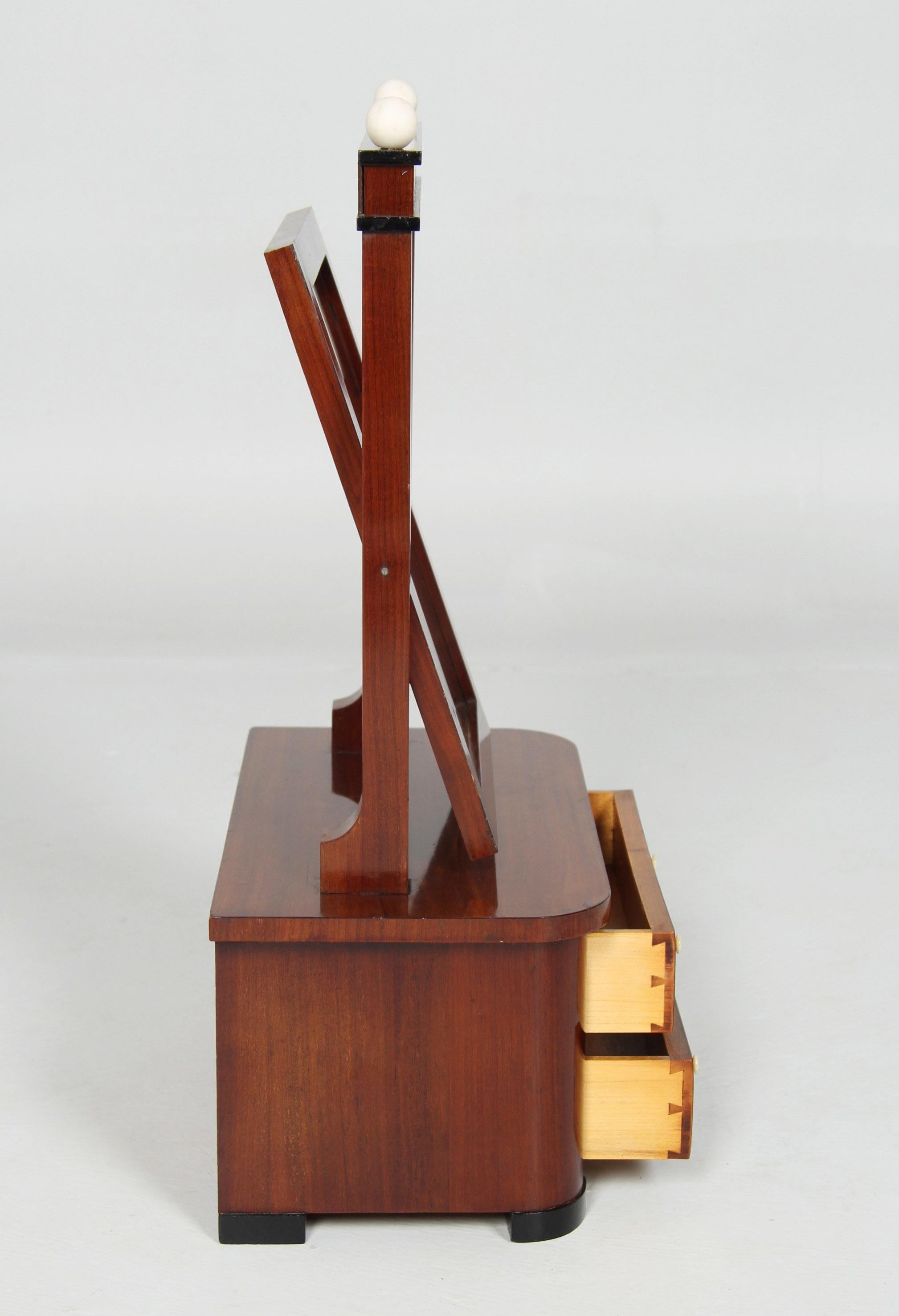 Milieu du XIXe siècle Miroir Biedermeier d'Allemagne du Nord du milieu du 19e siècle, vers 1840 en vente