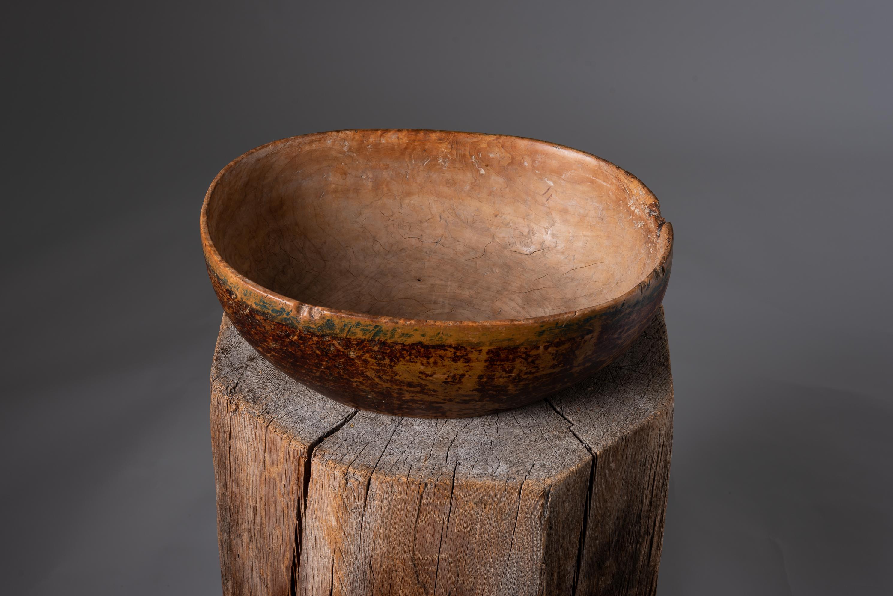 Country Mid-19th Century Northern Swedish Painted Wood Bowl