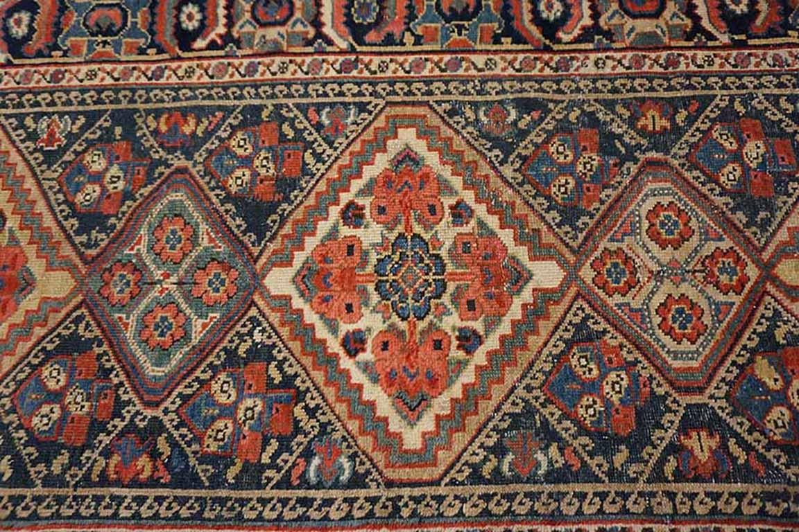 Metà XIX secolo Metà del XIX secolo N.W. Tappeto persiano in vendita