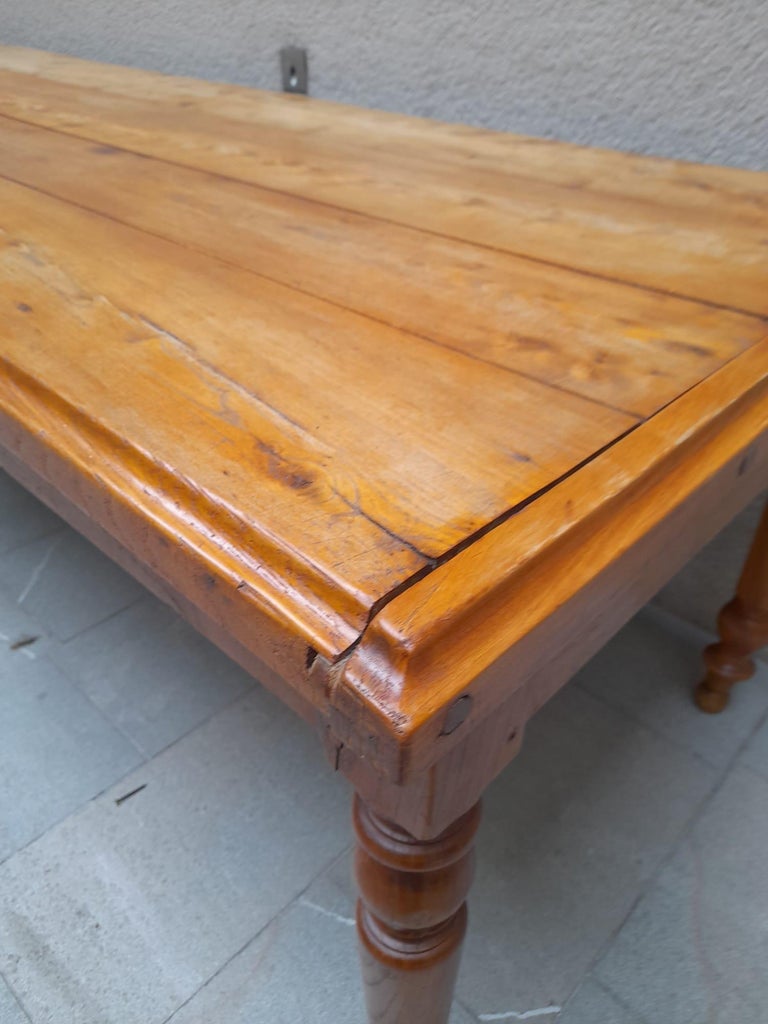 Mid 19th Century Oak Table For Sale at 1stDibs
