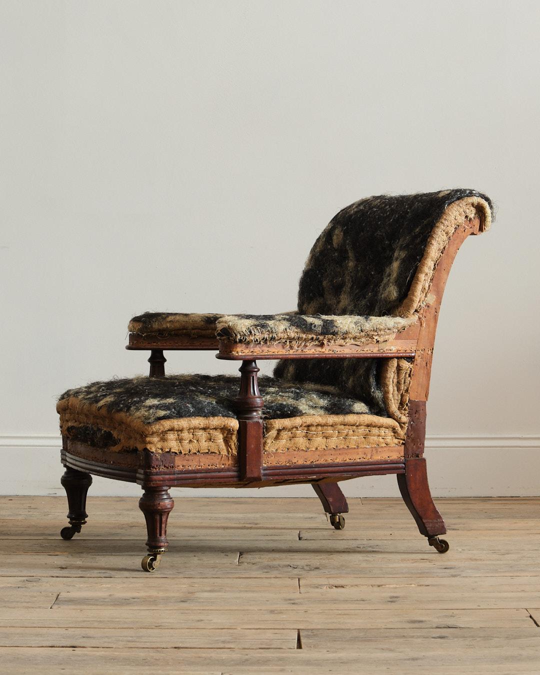 Sillón abierto de mediados del siglo XIX de Holland & Sons en venta 2
