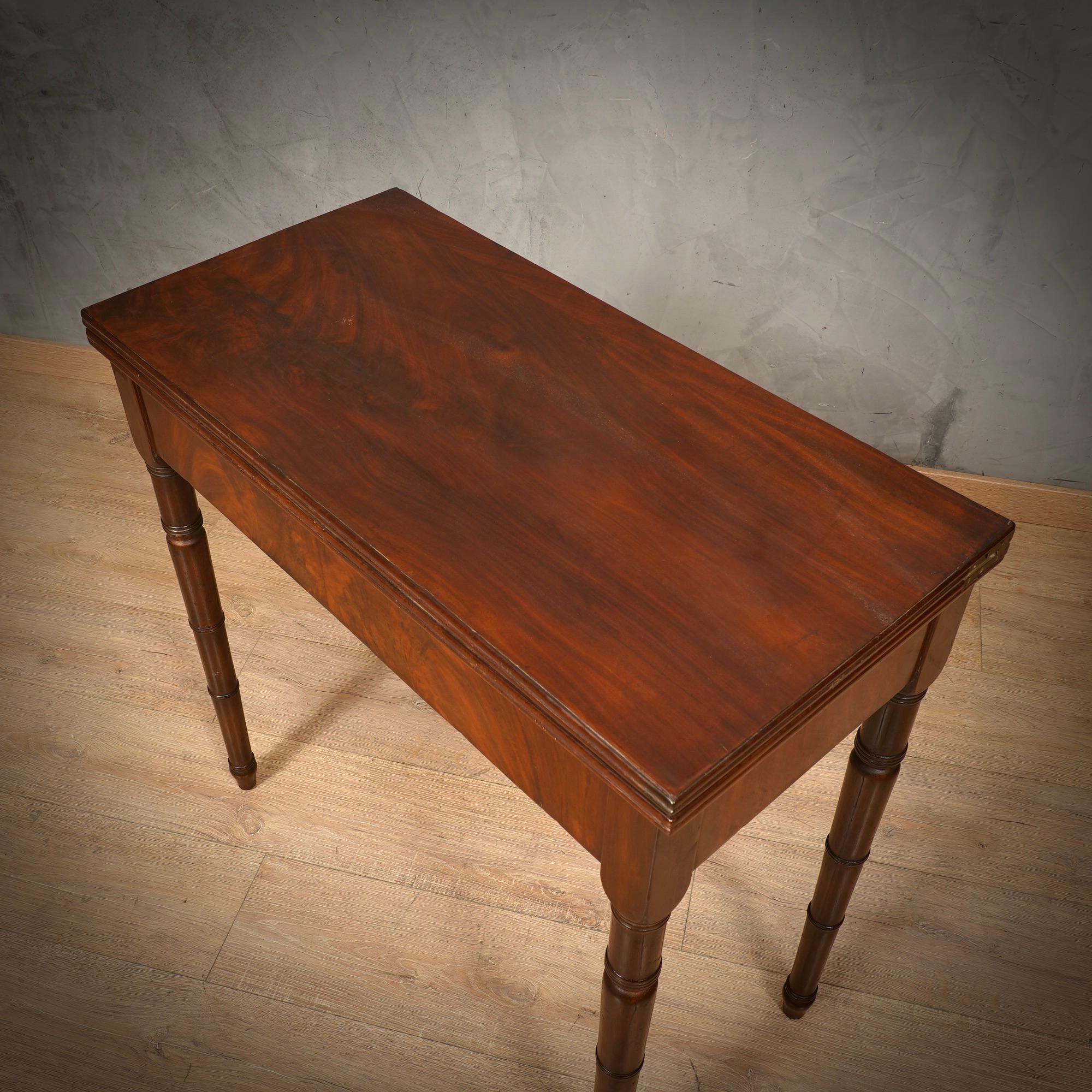 MidCentury Walnut Openable Card Table, 1850 For Sale 1