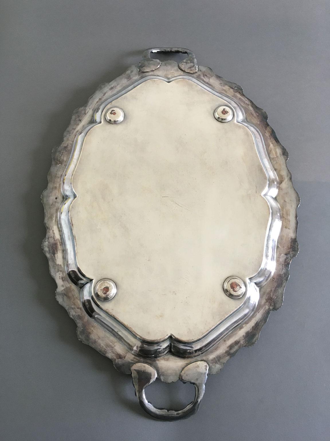 Ovales graviertes Sheffield-Tablett mit Henkeln aus der Mitte des 19. Jahrhunderts im Angebot 13