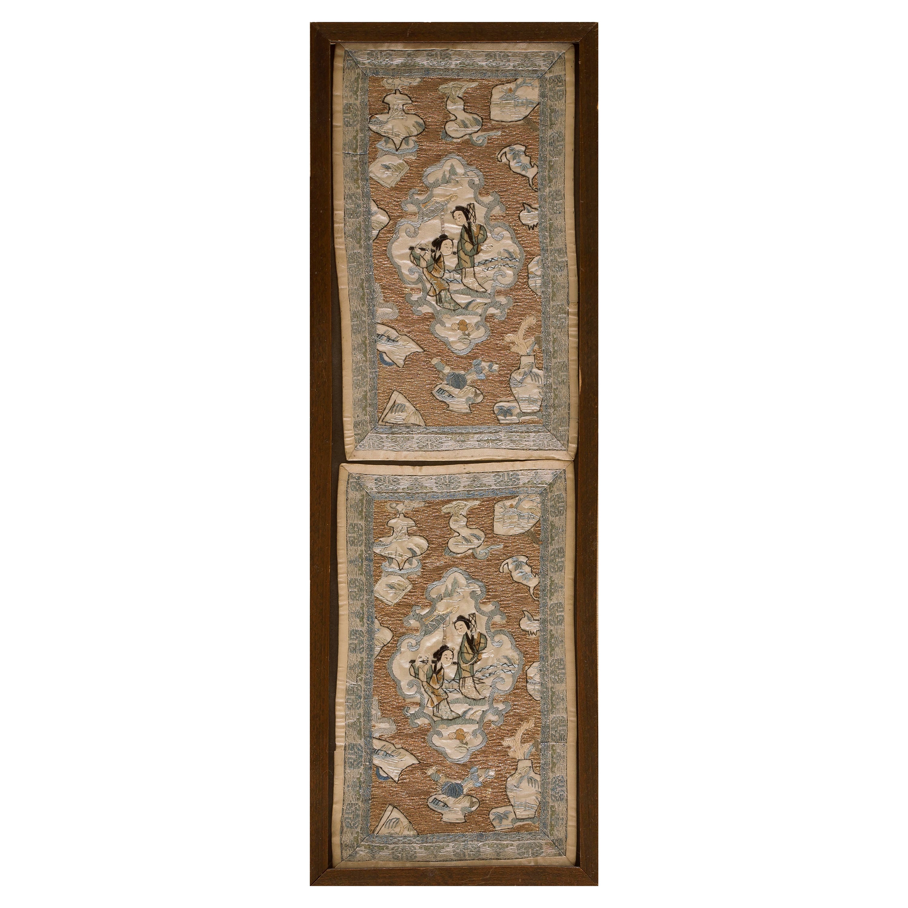 Paire de broderies chinoises en soie et mtal du milieu du XIXe sicle (7 x 1'' 9 - 18 x 54) en vente