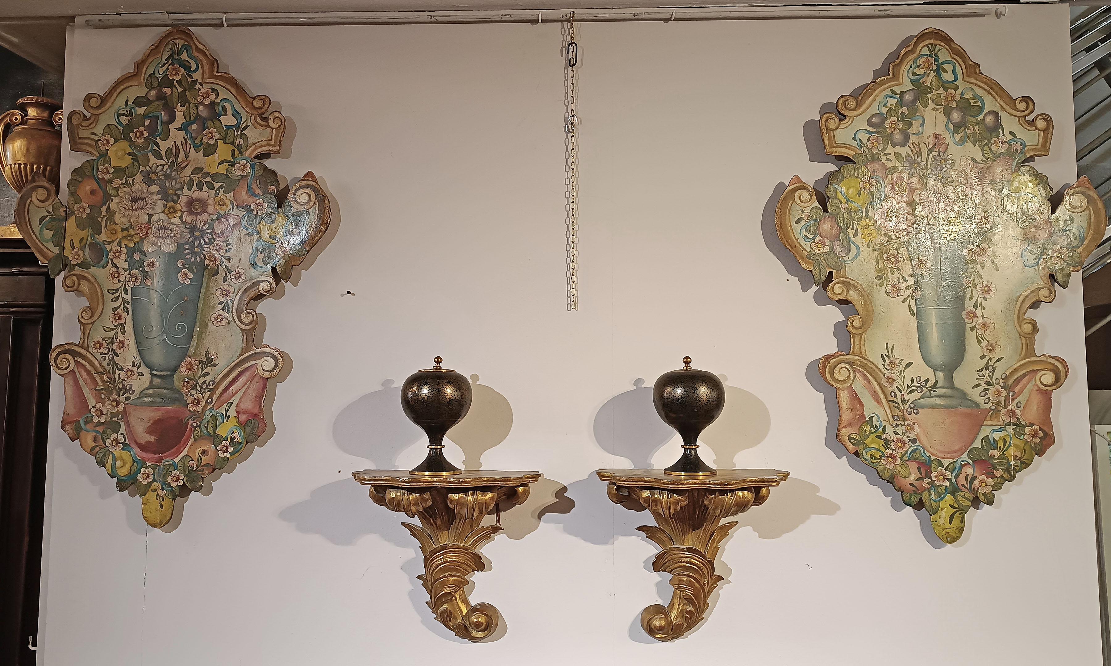 MID-19th CENTURY PAIR OF GILDED WOODEN SHELVES For Sale 3