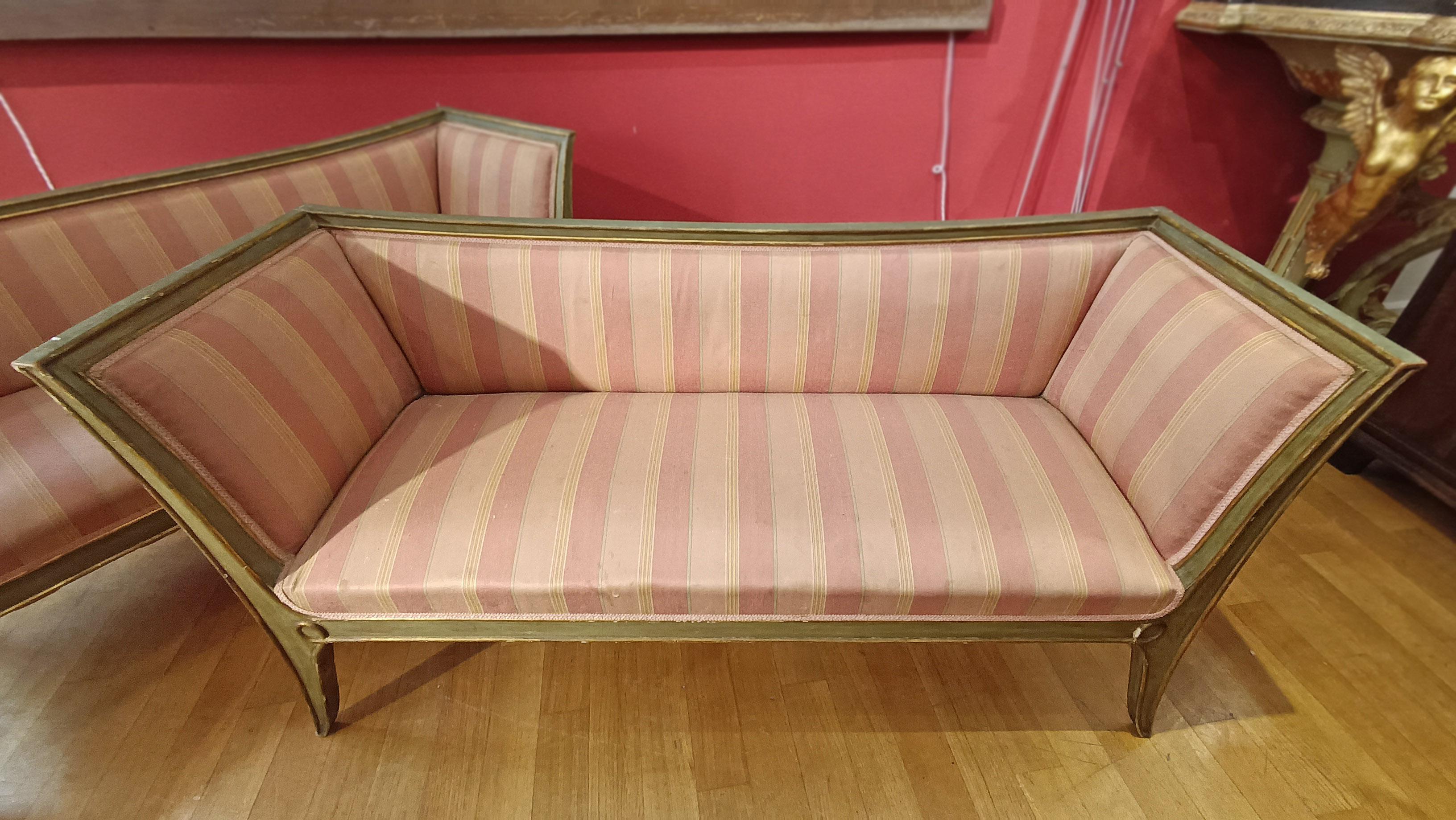 MID-19th CENTURY PAIR OF GILT AND LACQUERED SOFAS In Good Condition For Sale In Firenze, FI