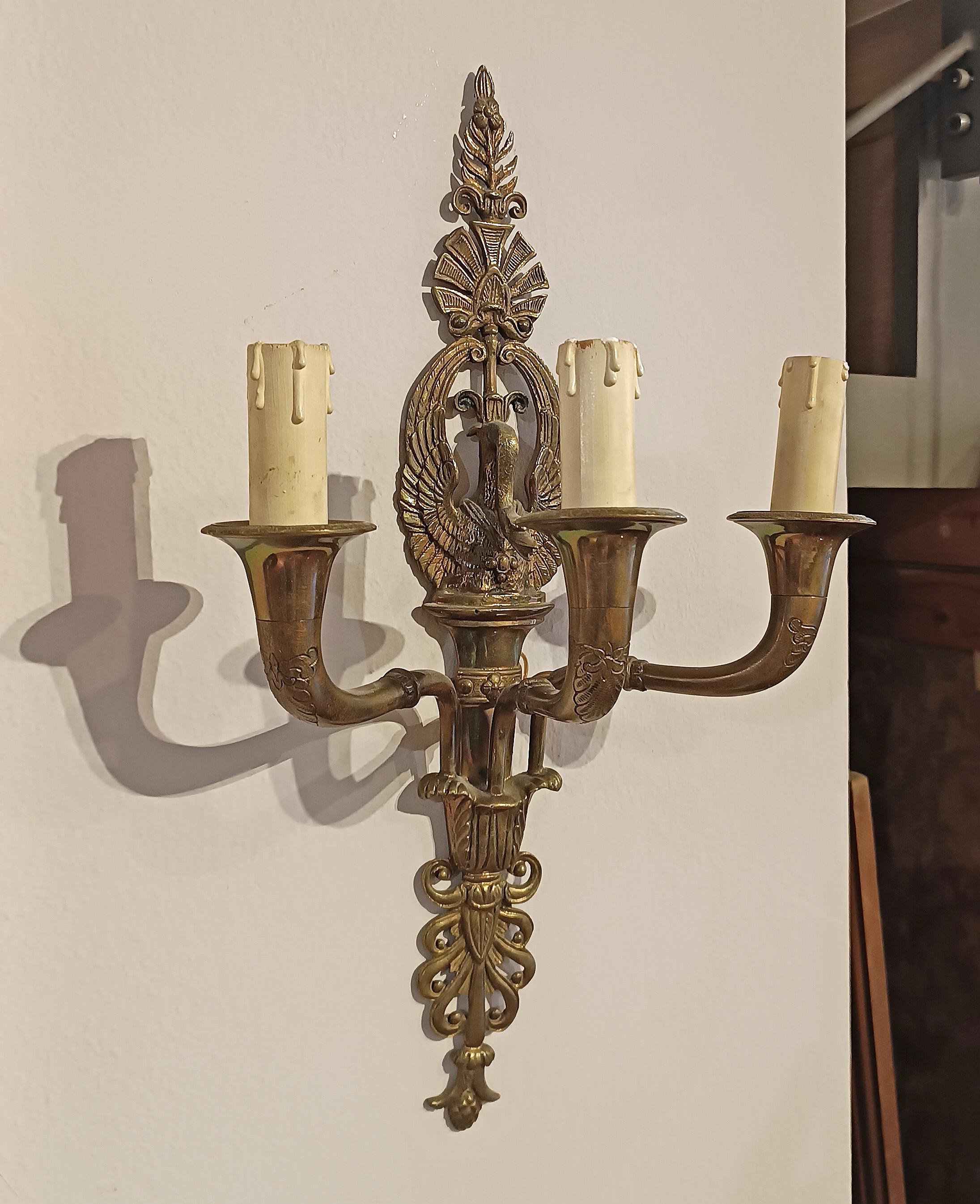 COPPIA DI APPARECCHIATURE IN BRONZO DORATO DELLA META' DEL XIX SECOLO in vendita 1