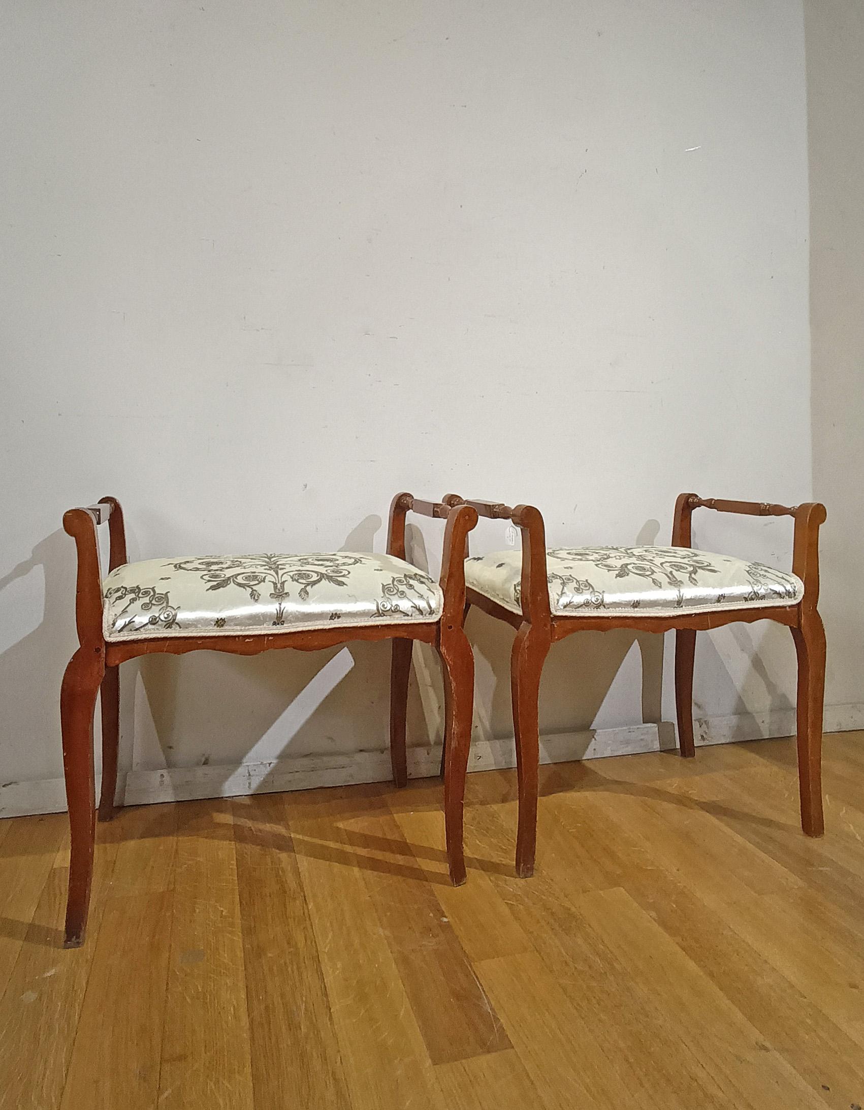 MID-19th CENTURY PAIR OF NAPOLEON III CHERRY STOOLS en vente 2