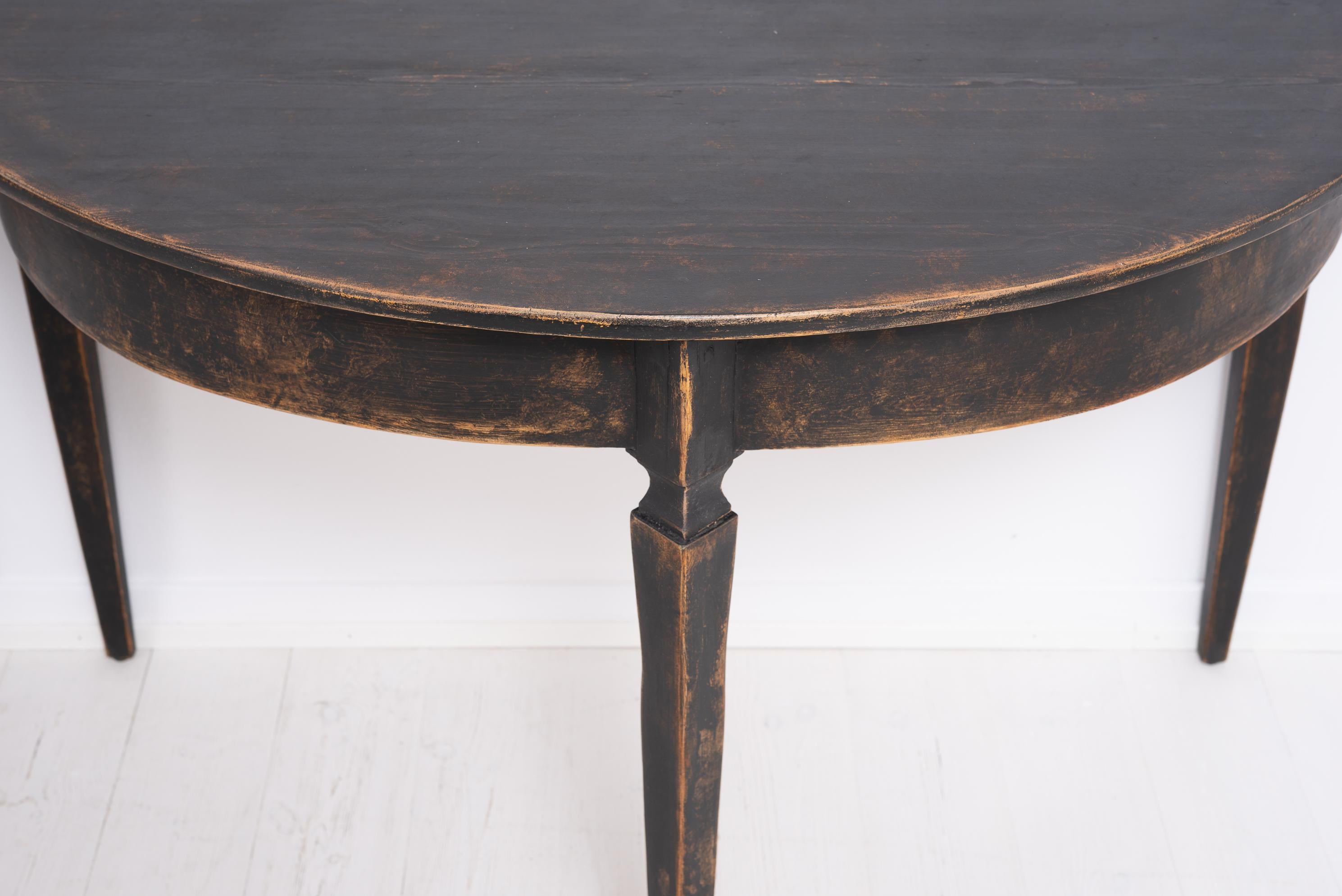 Mid 19th Century Pair of Northern Swedish Black Demi-Lune Tables For Sale 2