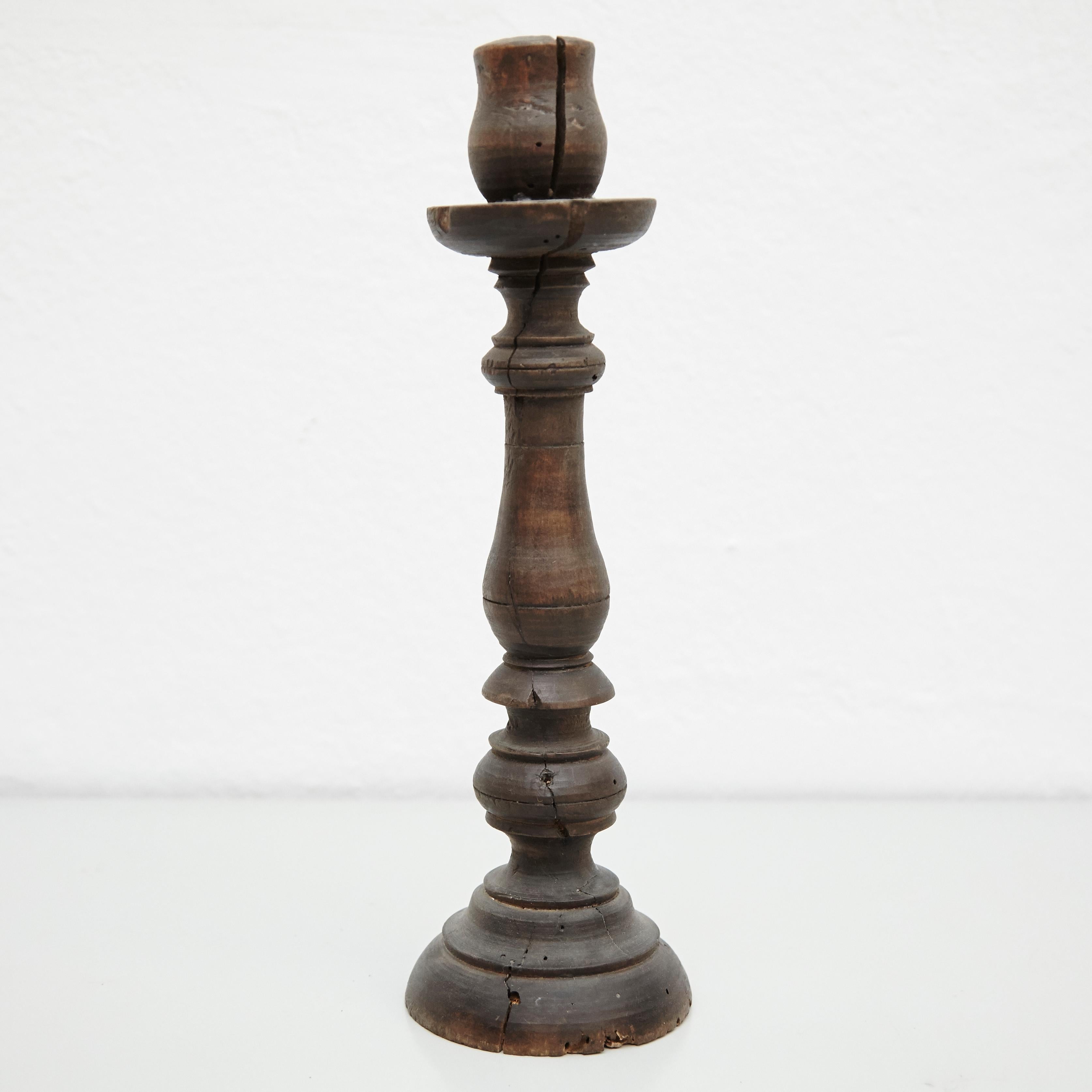 Mid-19th Century Pair of Popular Traditional Rustic Wood Candlesticks For Sale 2