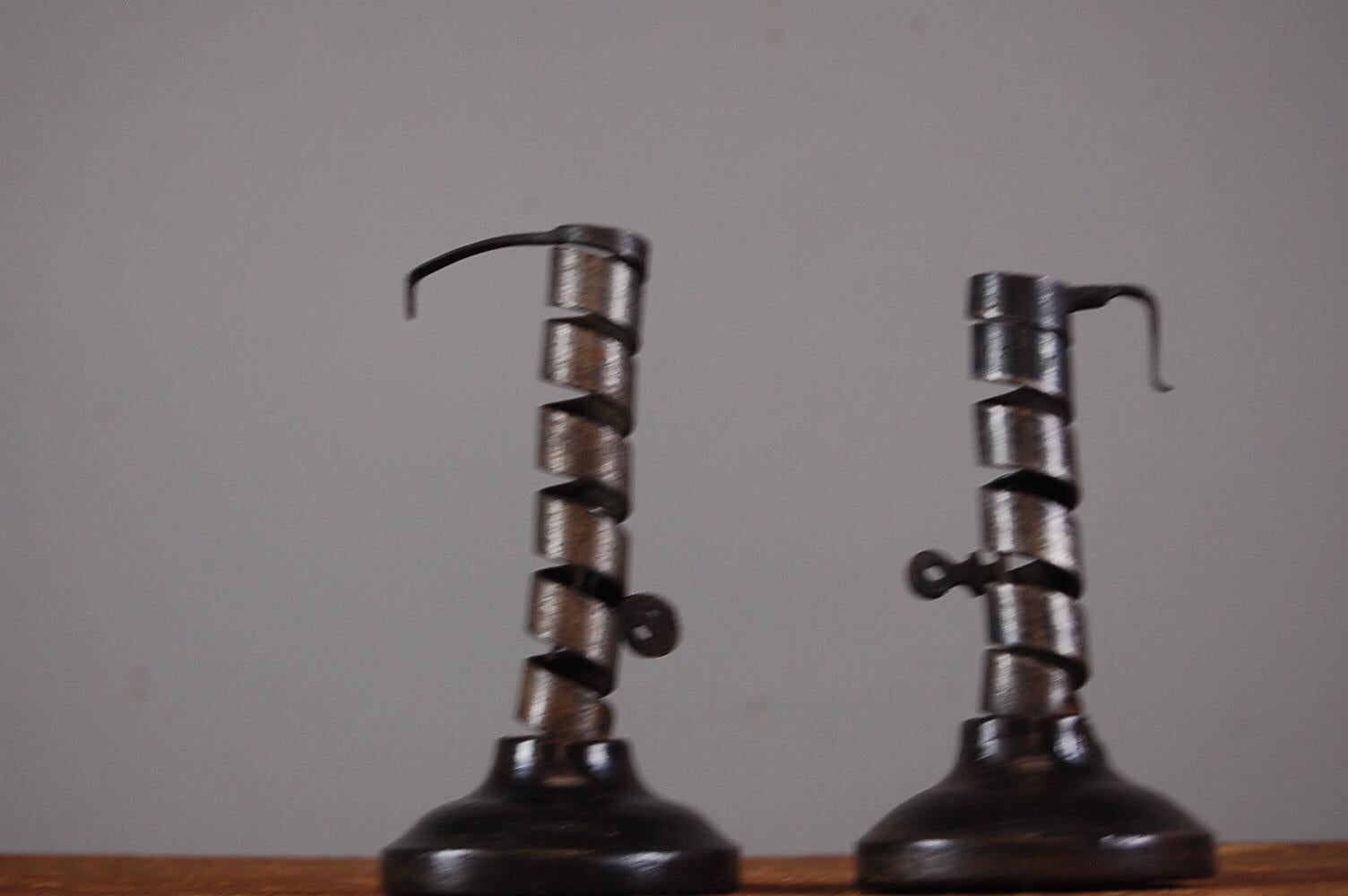 Mid-19th Century Pair of Rat Du Cave Spiral Candlesticks 1