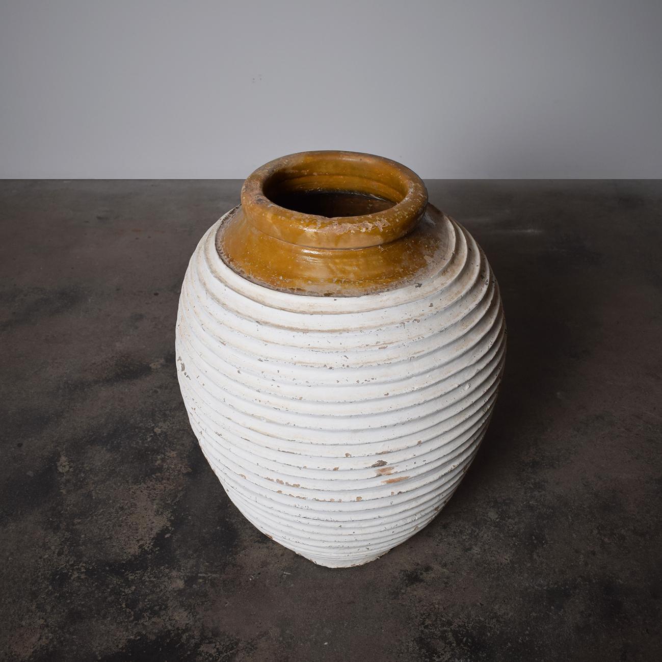 Altro Vaso di Oliver in terracotta greca patinata della metà del XIX secolo in vendita