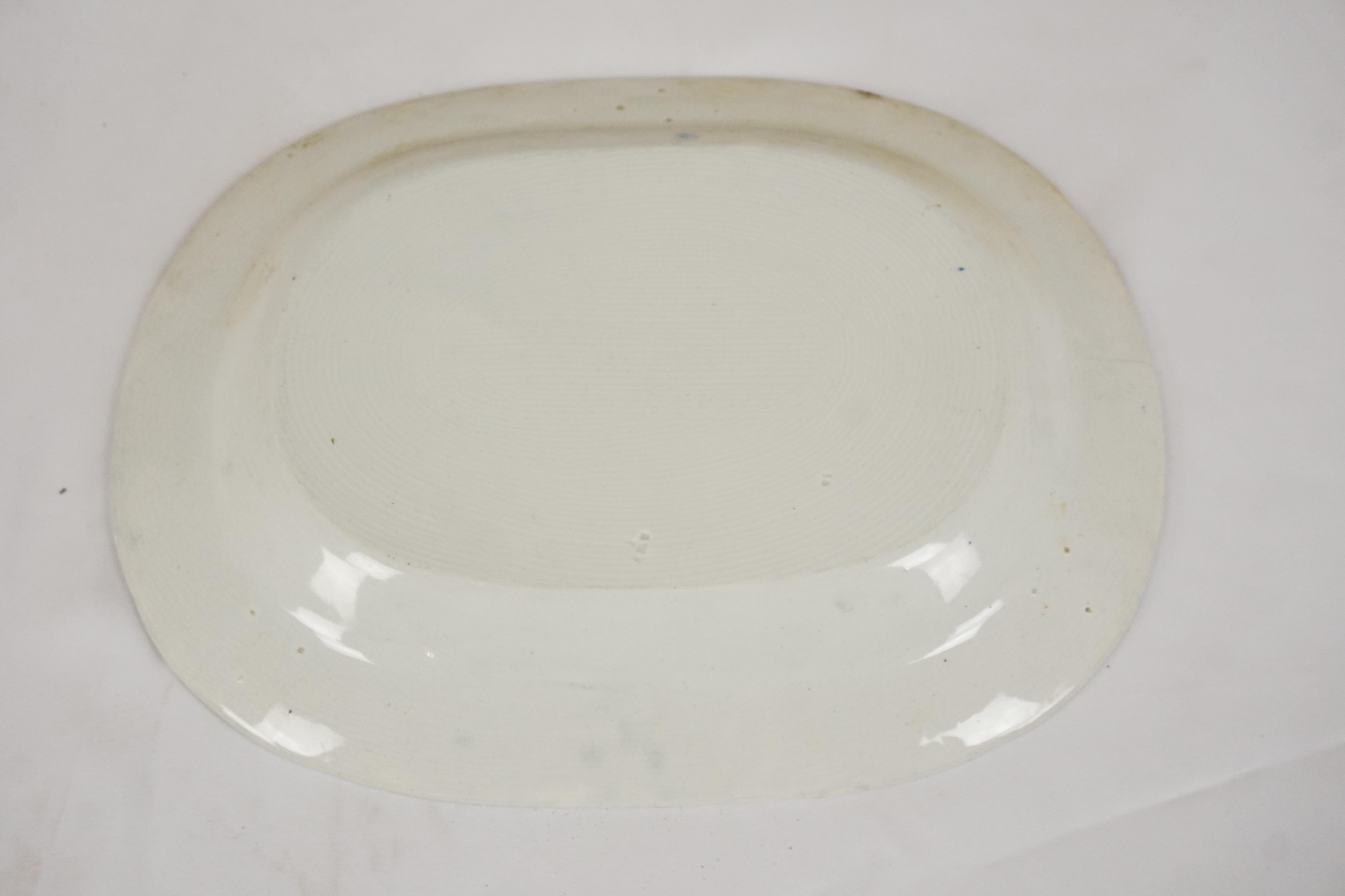 Mid 19th Century Pearlware Blue Willow Transfer Platter, England 1840, H629 In Good Condition For Sale In Vancouver, BC