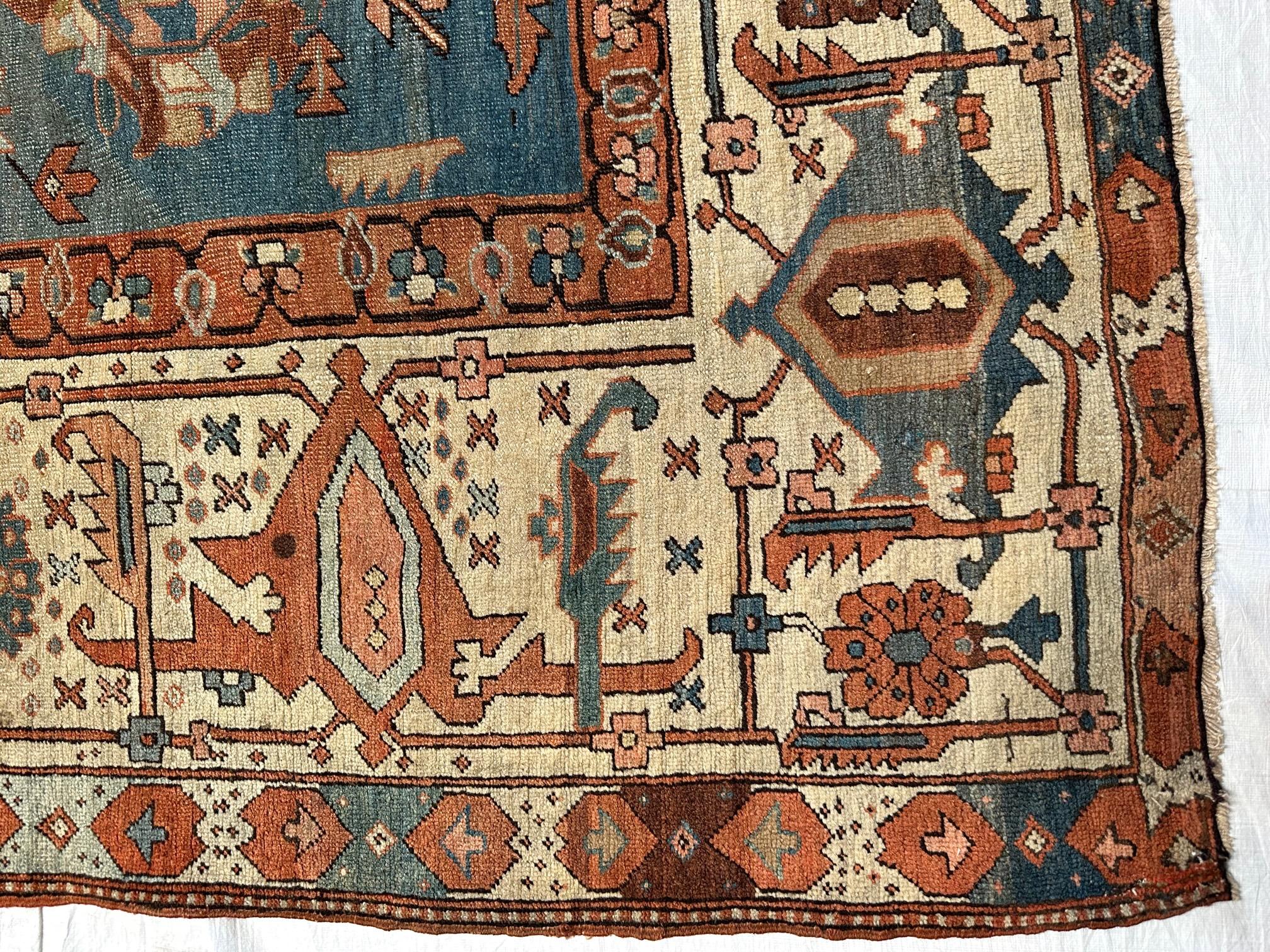 Persischer Heriz-Serapi-Teppich aus dem späten 19. Jahrhundert  (Tabriz) im Angebot