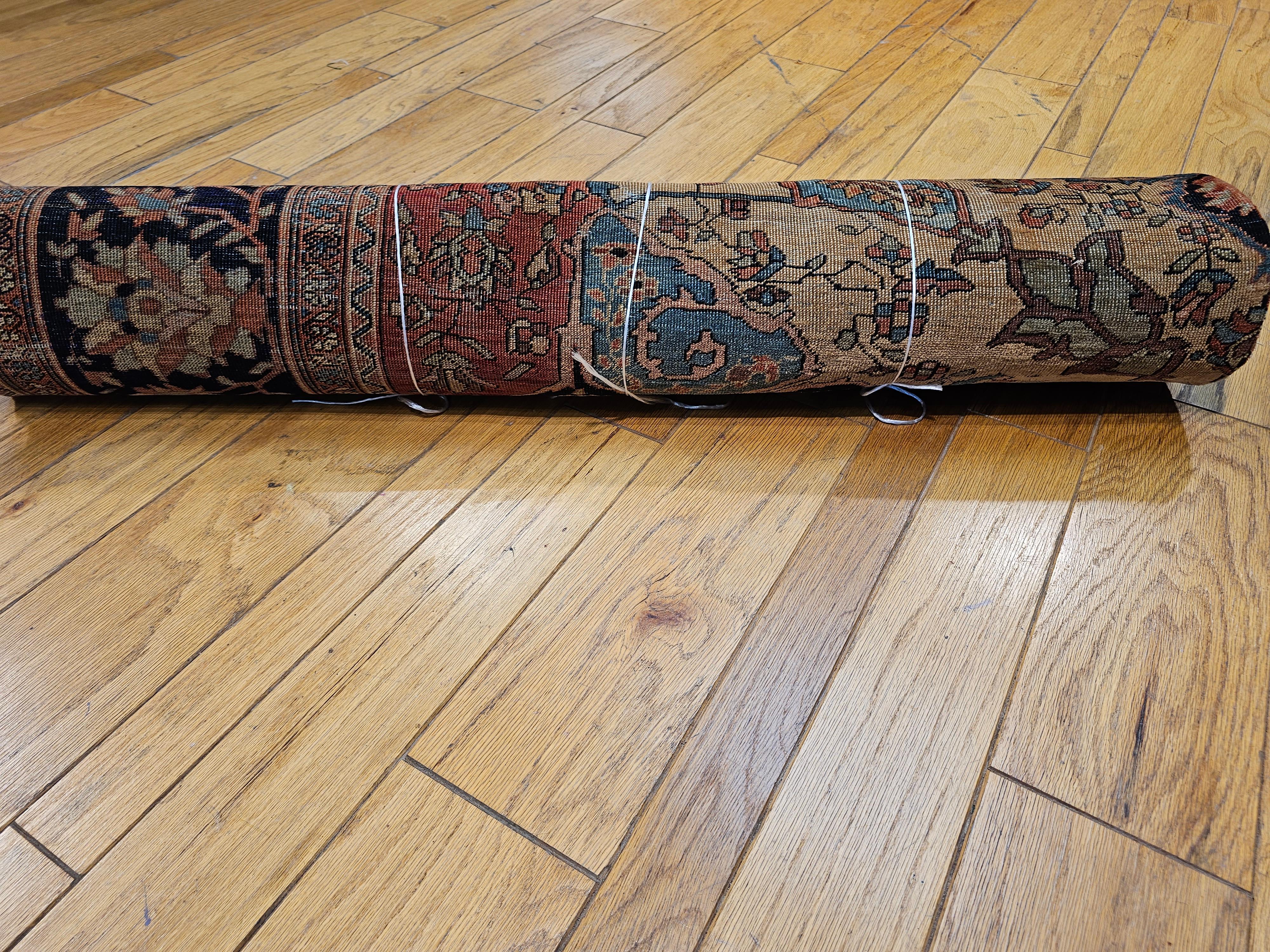 Persischer Farahan-Teppich des 19. Jahrhunderts mit Blumenmuster in Rot, Safran, Blau, Elfenbein und Elfenbein im Angebot 8
