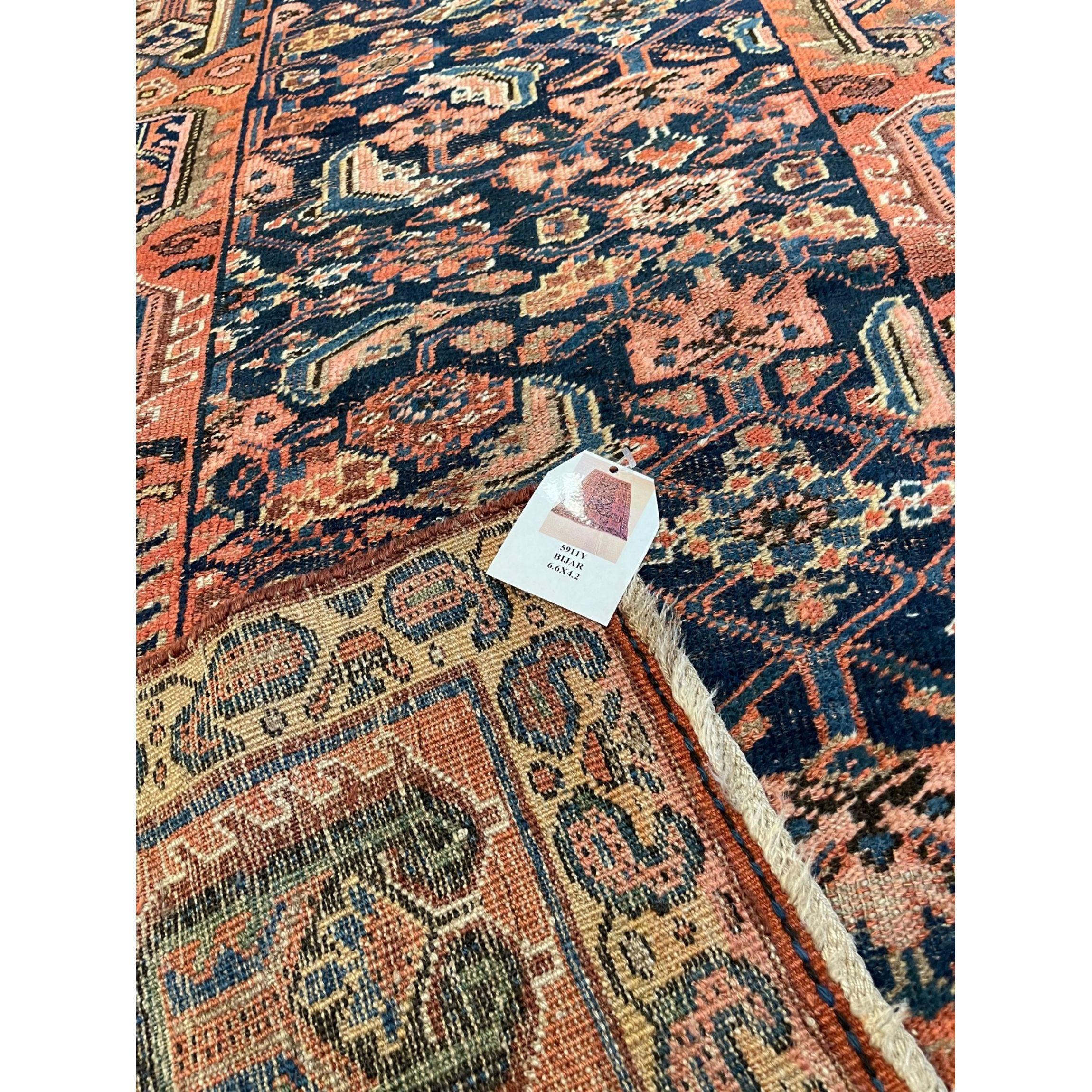 Bidjar-Teppich im persischen Stammesstil aus der Mitte des 19. (Stammeskunst) im Angebot