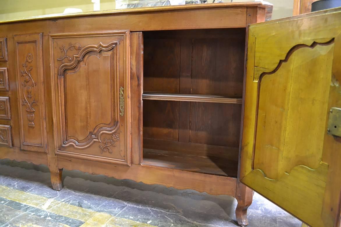 French Mid-19th Century Picardy Fruitwood Buffet For Sale