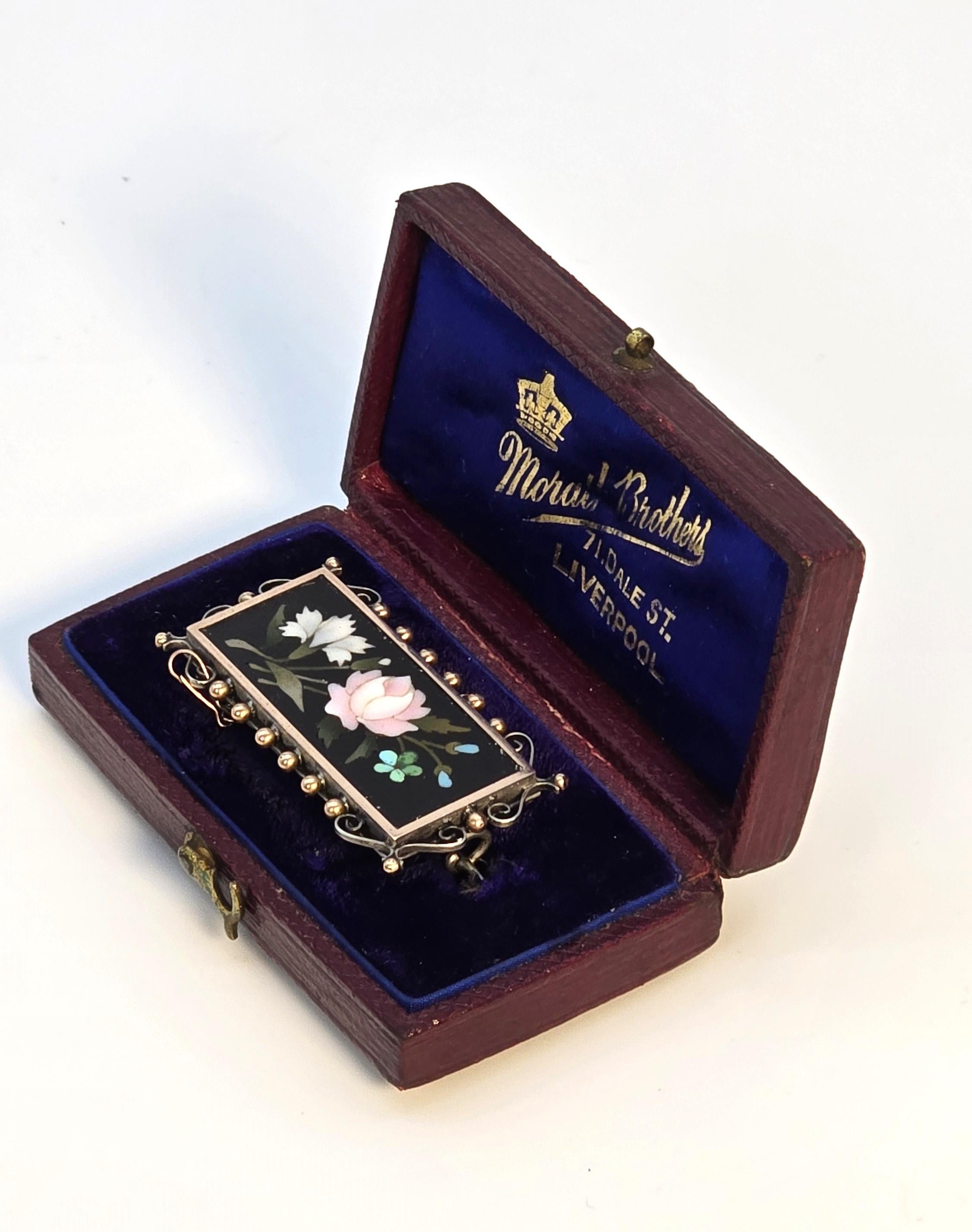 Italian Mid 19th century pietra dura brooch, circa 1860 For Sale