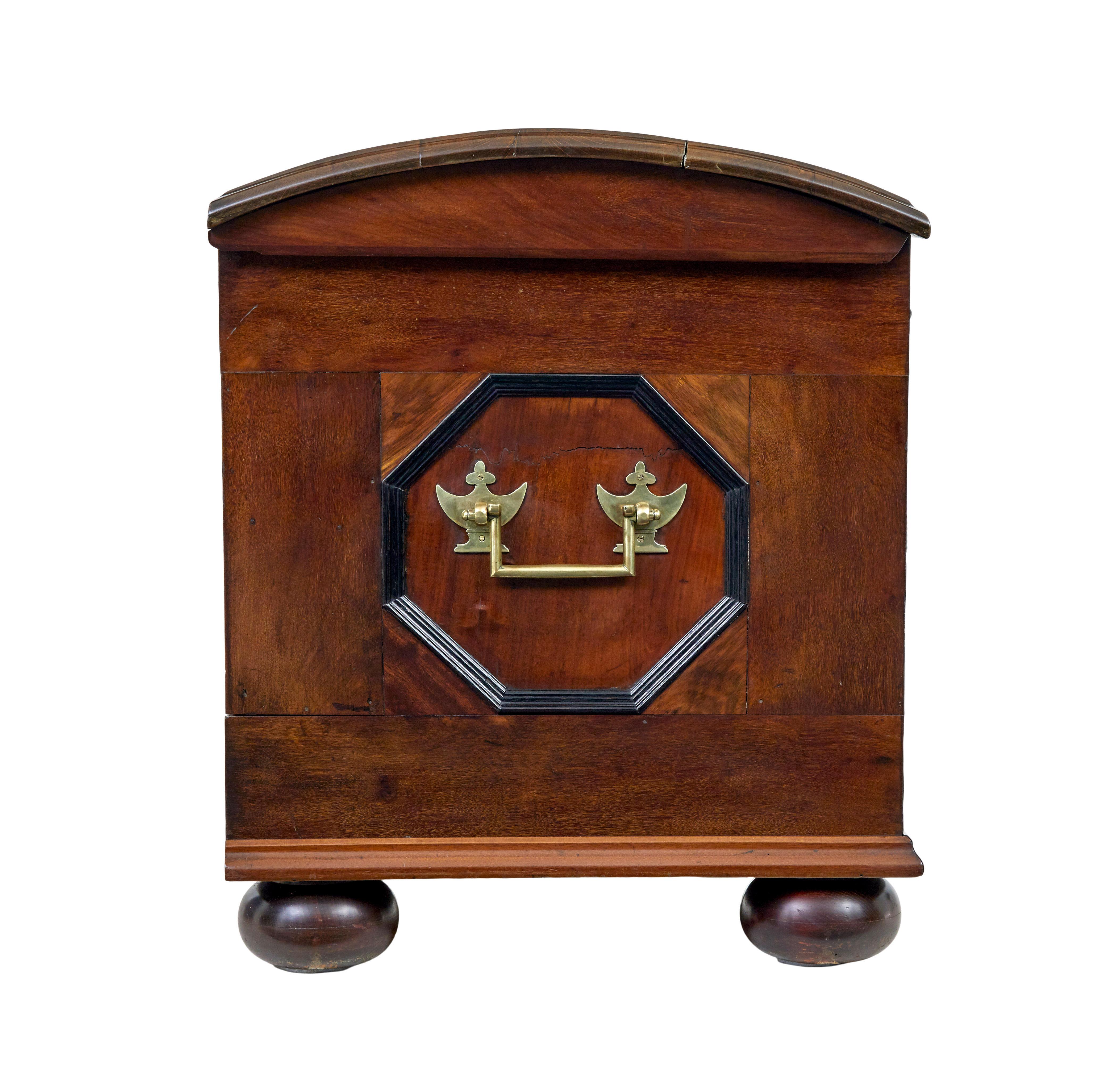 Mid 19th century profusely inlaid continental walnut dome coffer In Good Condition For Sale In Debenham, Suffolk