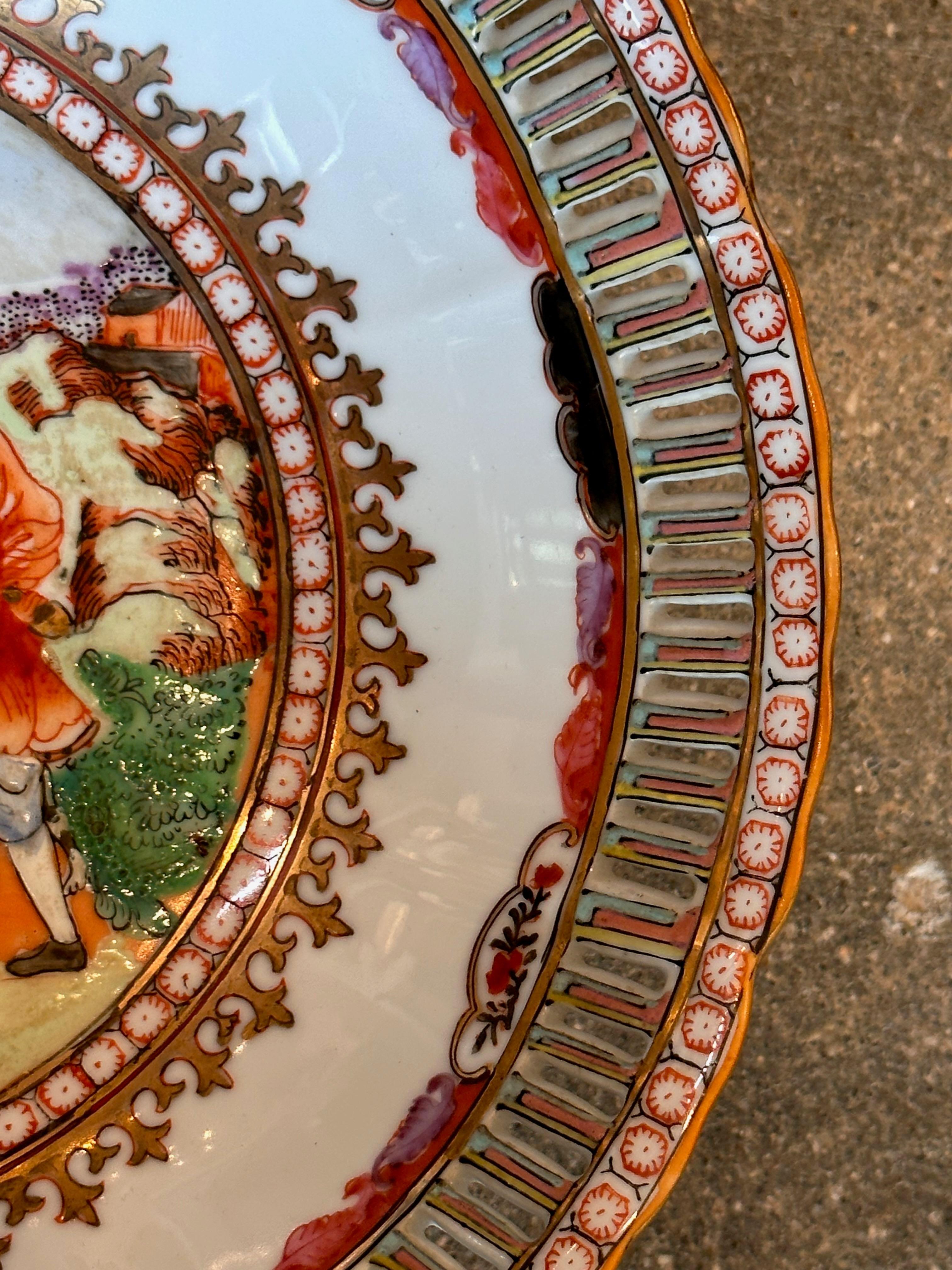 Mid 19th Century Reticulated Export Bowl In Good Condition For Sale In Charlottesville, VA