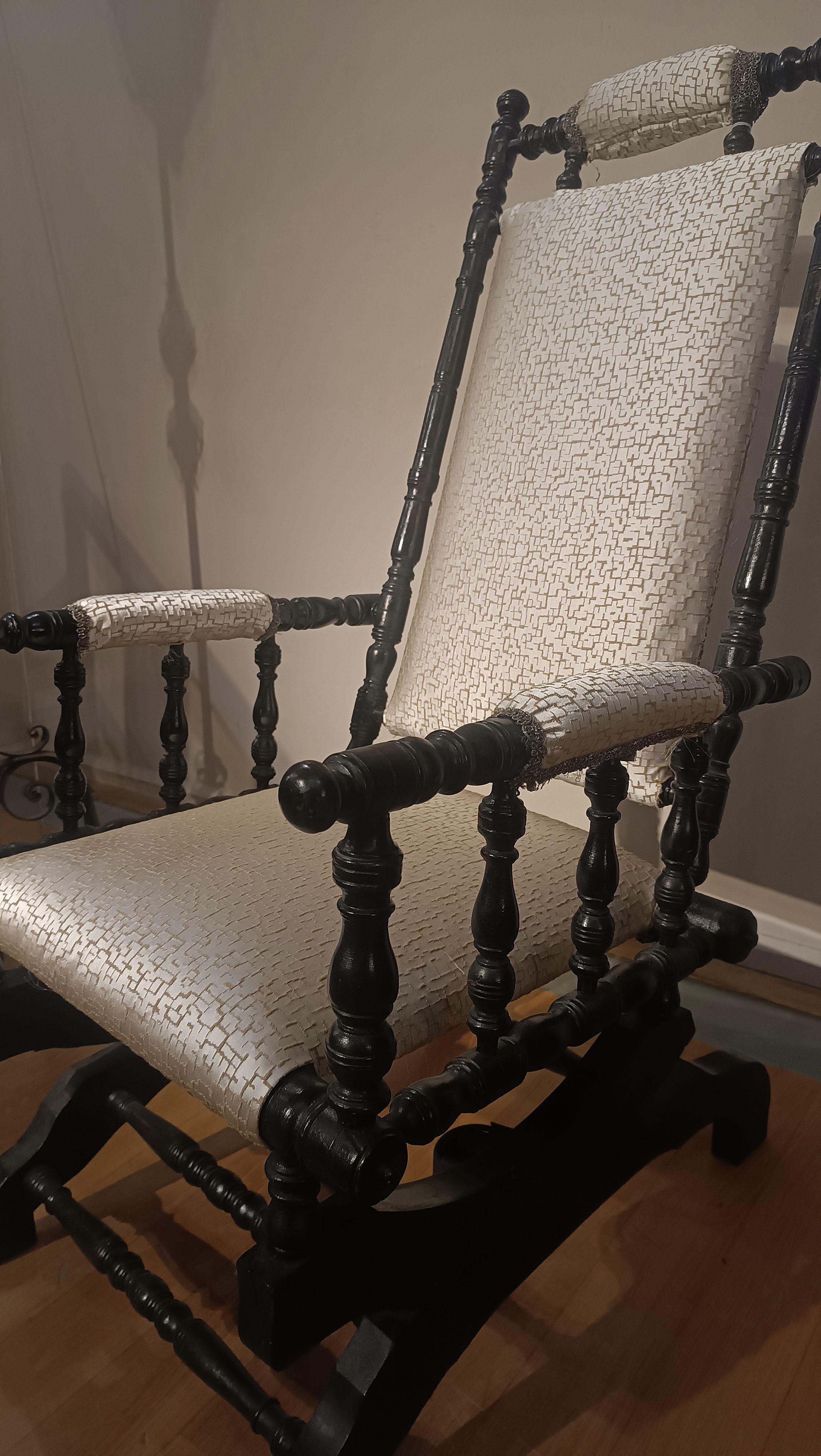 MID 19th CENTURY ROCKING ARMCHAIR in vendita 6