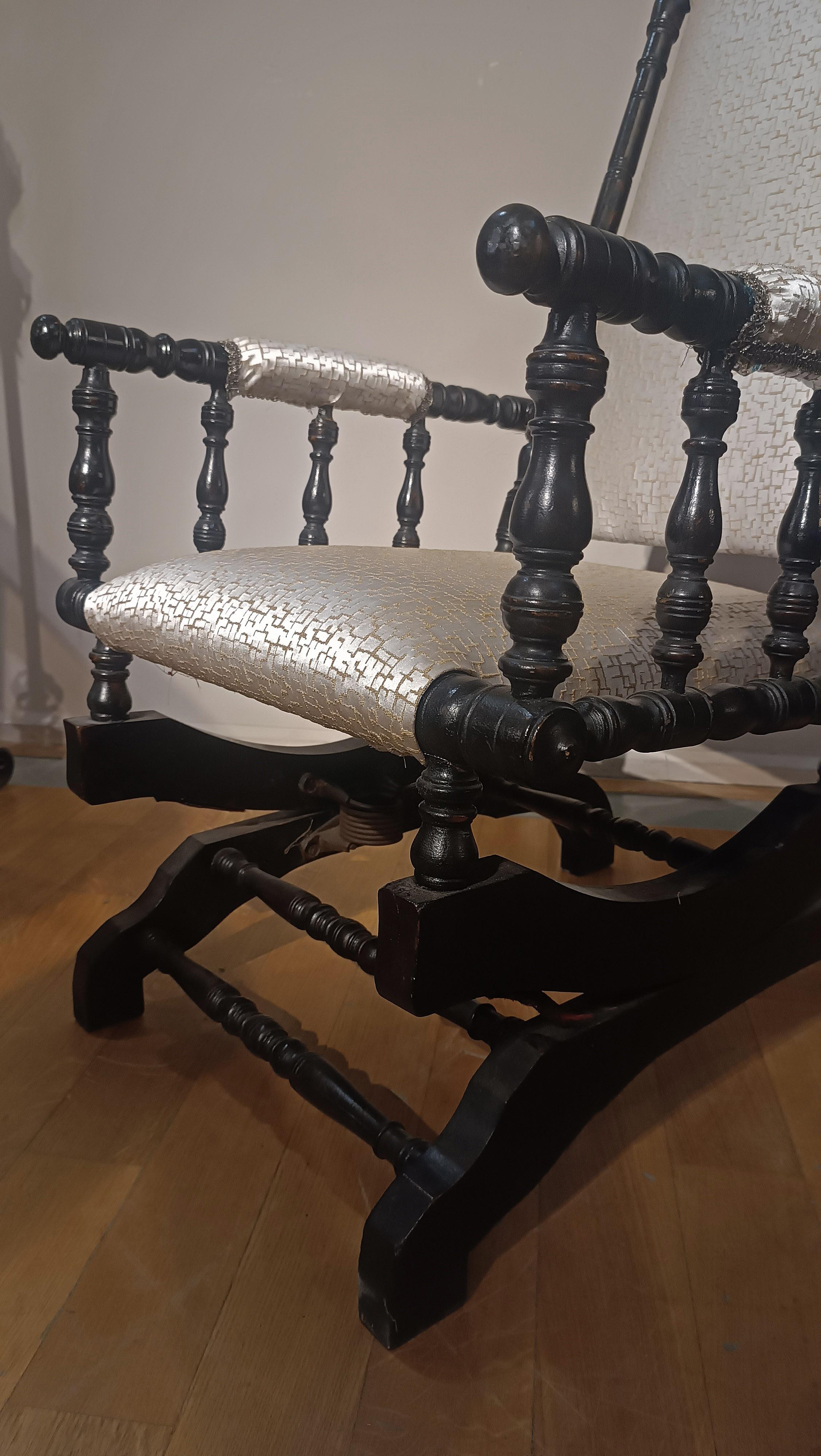 Tessuto MID 19th CENTURY ROCKING ARMCHAIR in vendita