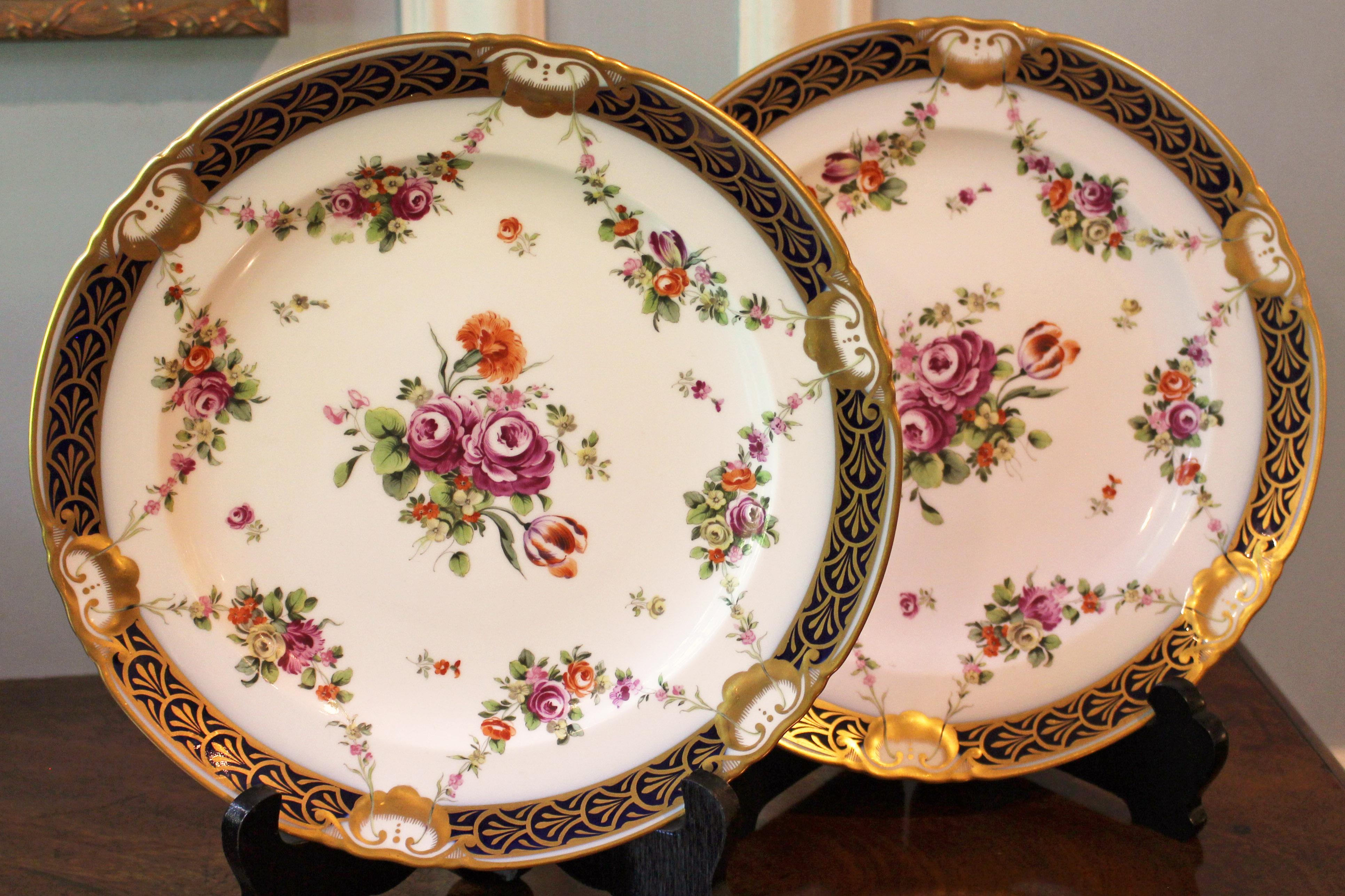 Neoclassical Mid-19th Century Royal Vienna Pair of Painted Cabinet Plates