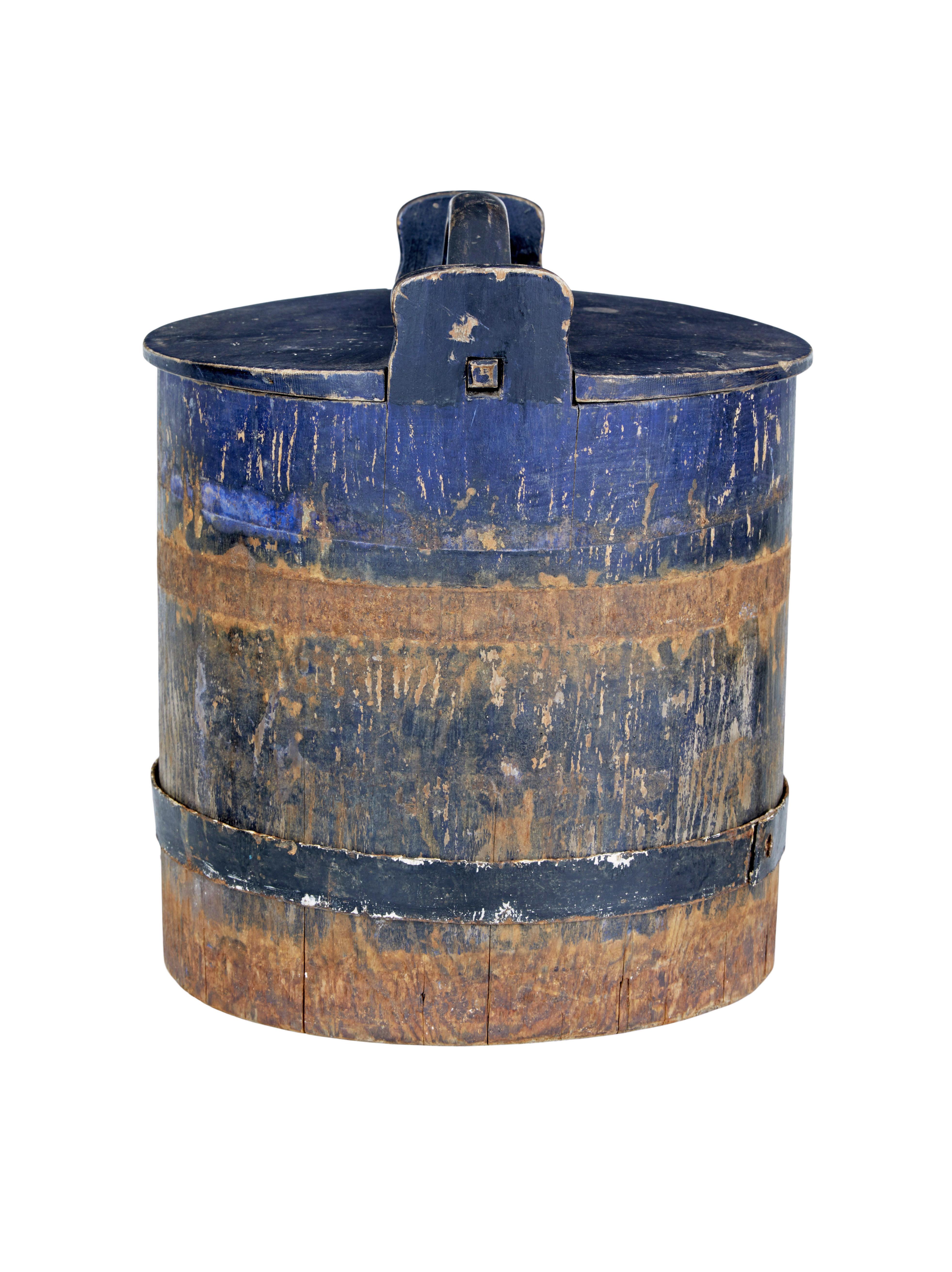 Hand-Carved Mid 19th century rustic Swedish pine storage box For Sale