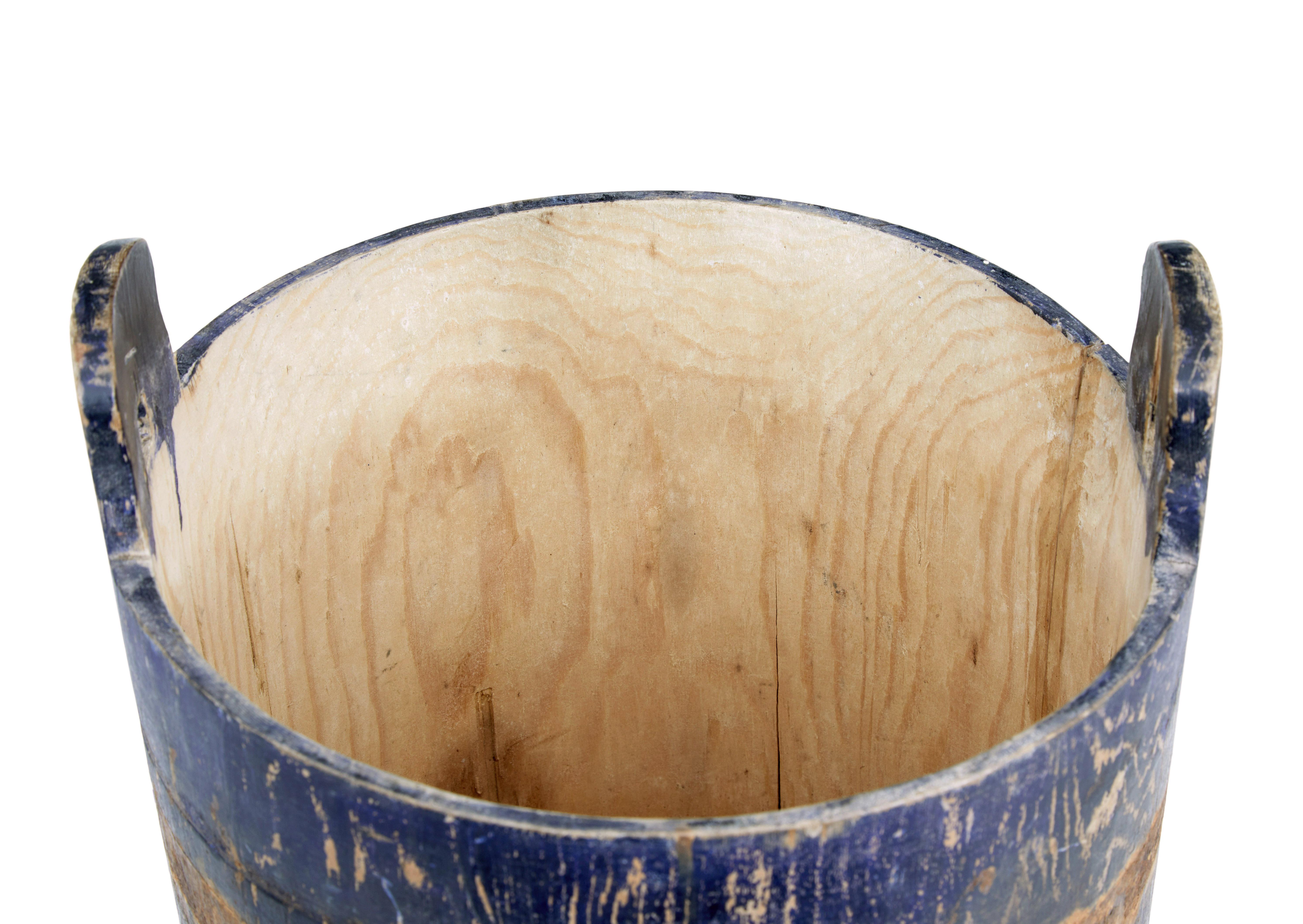 19th Century Mid 19th century rustic Swedish pine storage box For Sale