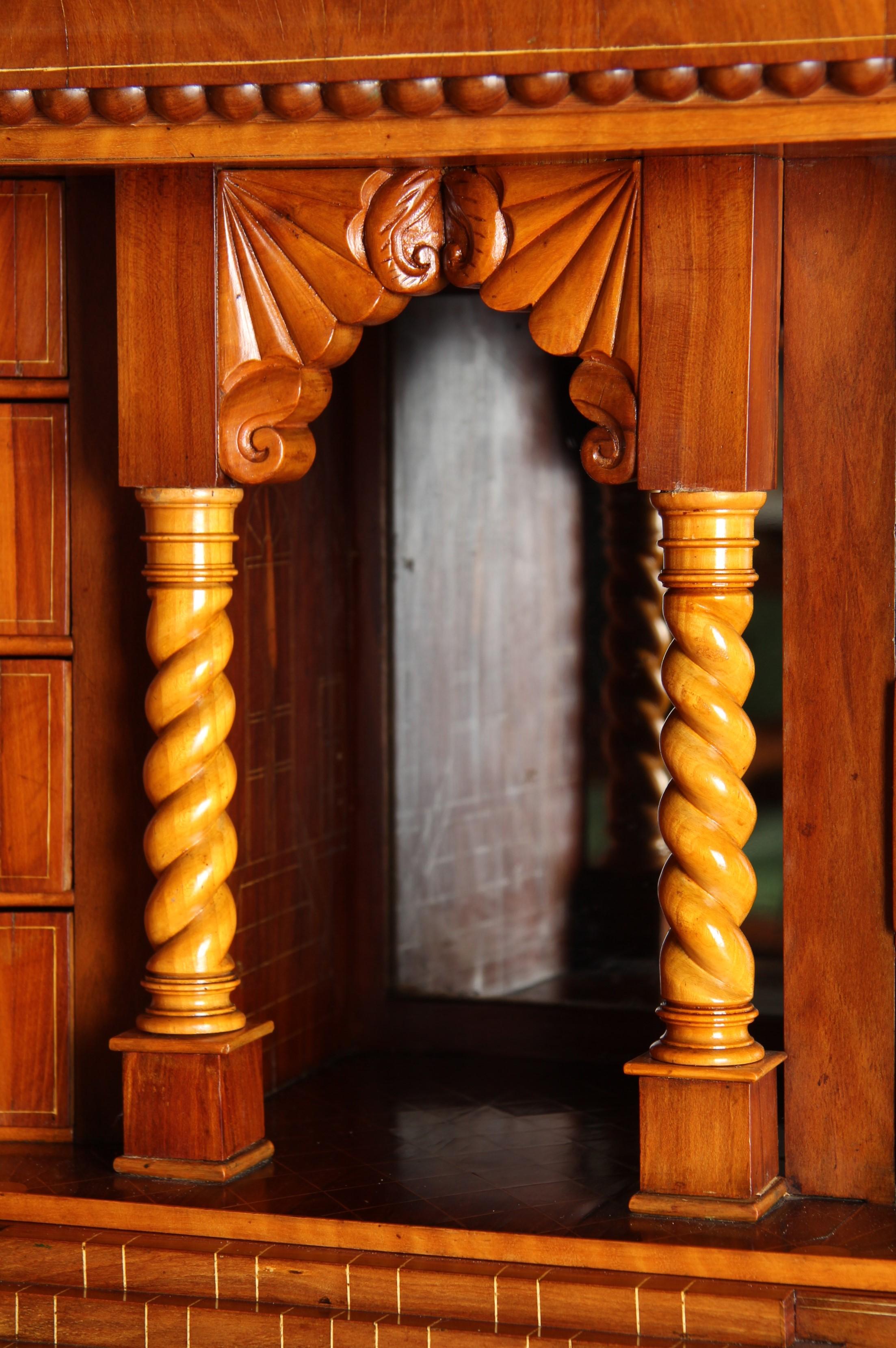 Swedish Secretaire from 1857 with Trick Lock and Secret Compartements For Sale 6